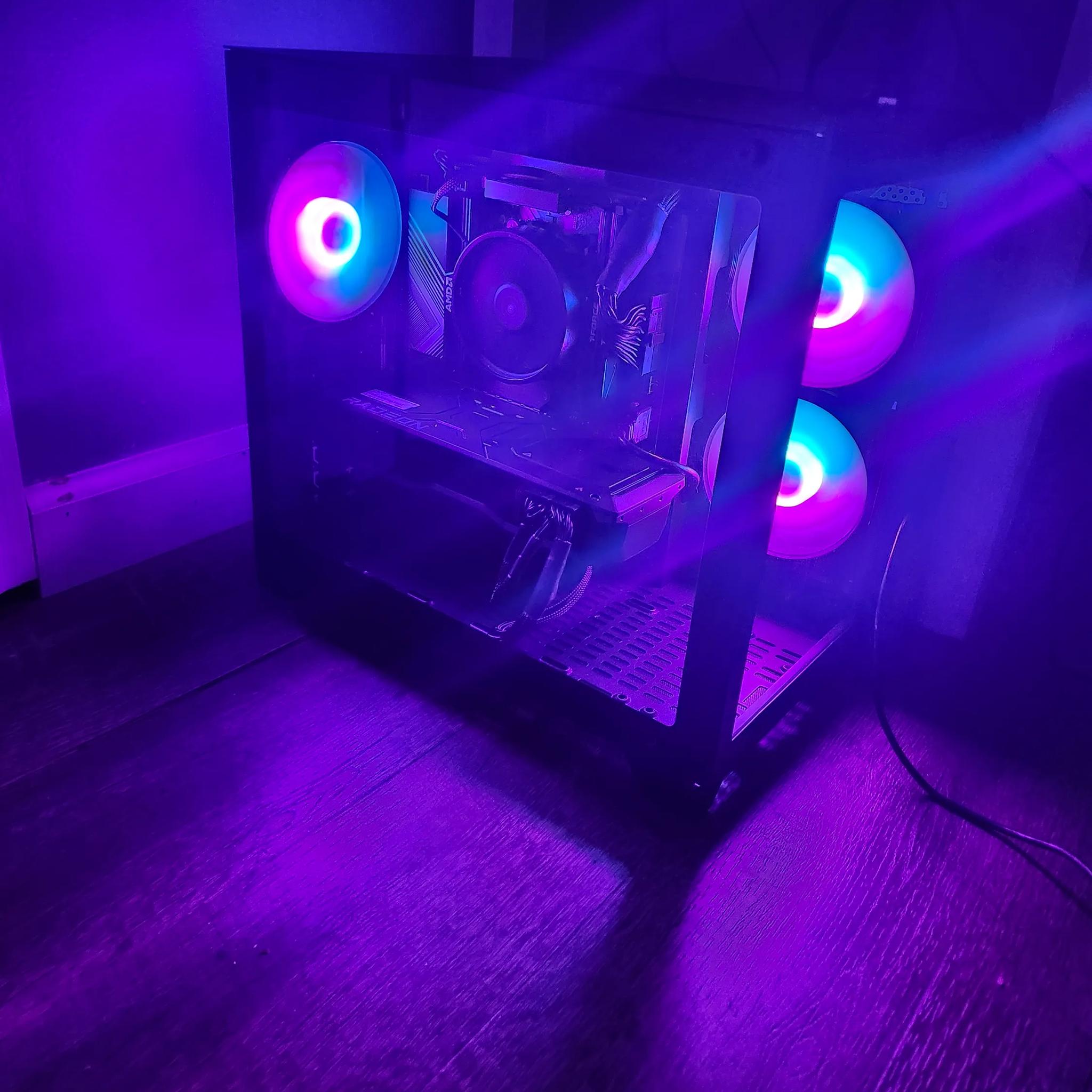 Ryzen 5 7600 RX 7800XT Gaming PC