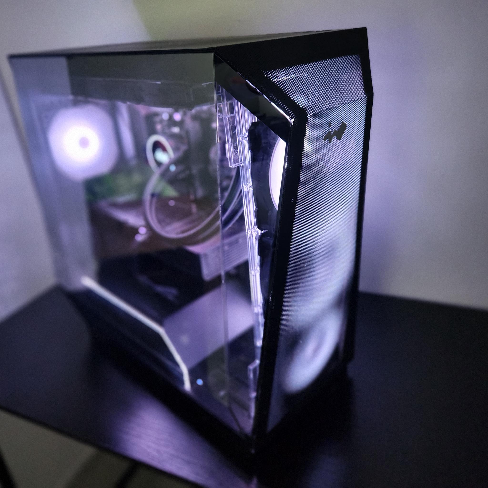 RTX 5070 4k gaming pc, built into a 2 way mirror gaming case!!!!!