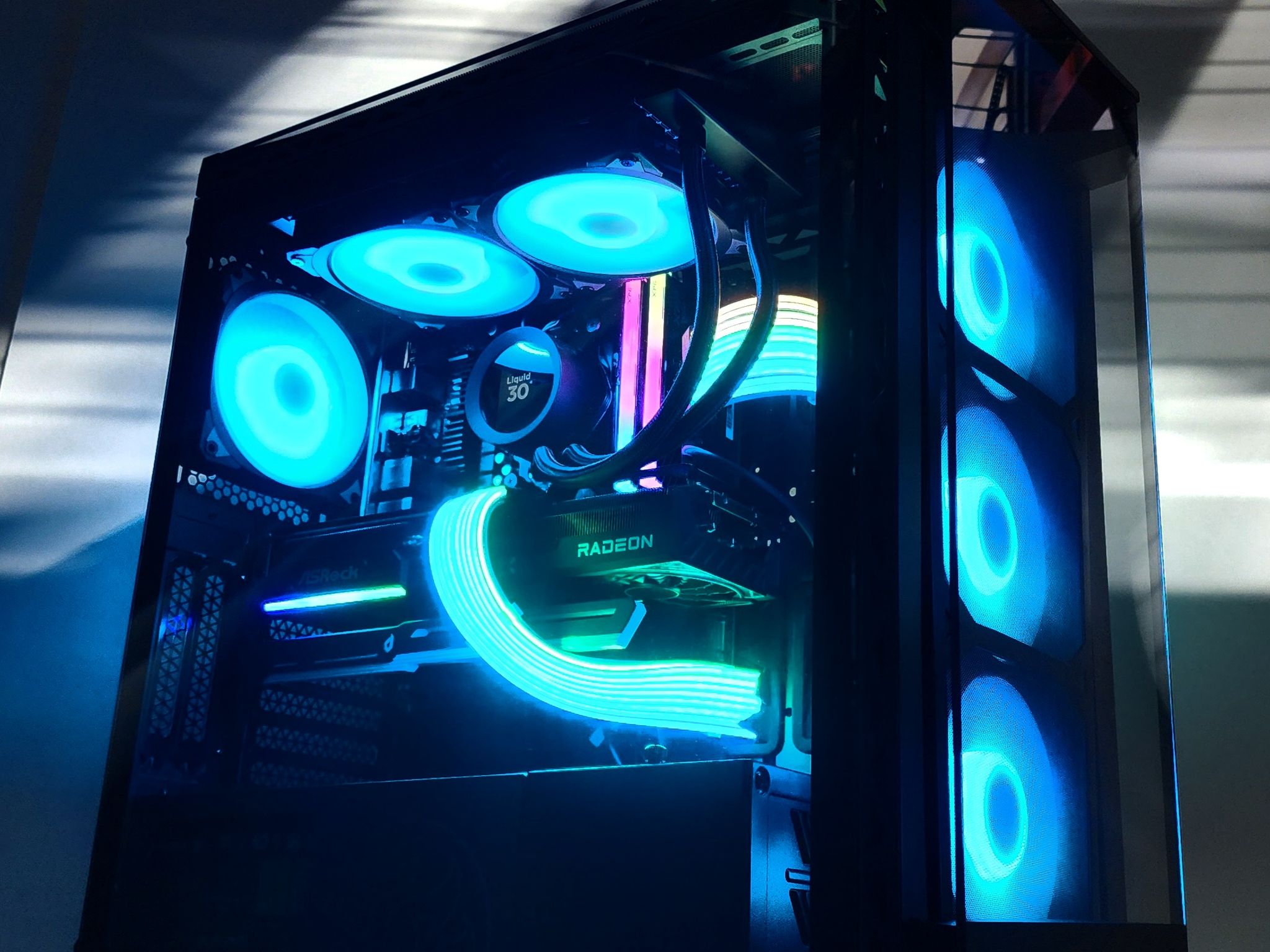 Gaming PC Ryzen 7 7700X 32GB RAM 1TB SSD RX 9070 16GB Win11 Computer