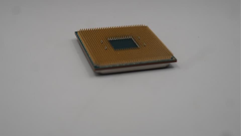 AMD Ryzen 7 5700x