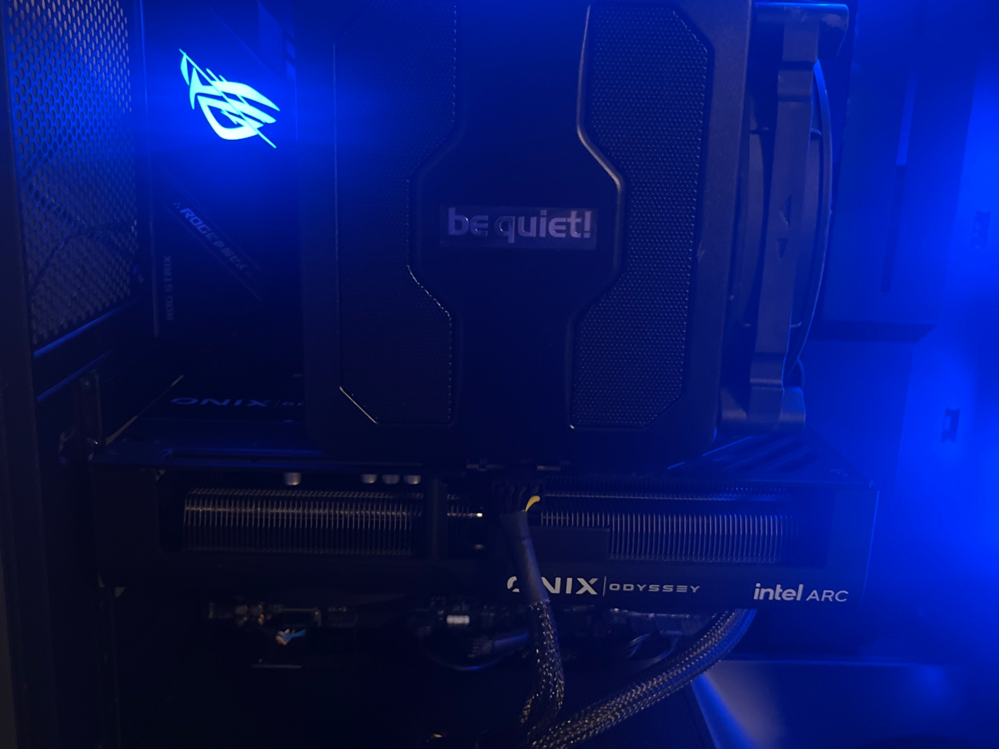 Strix B550,5700x3d,ARC b580