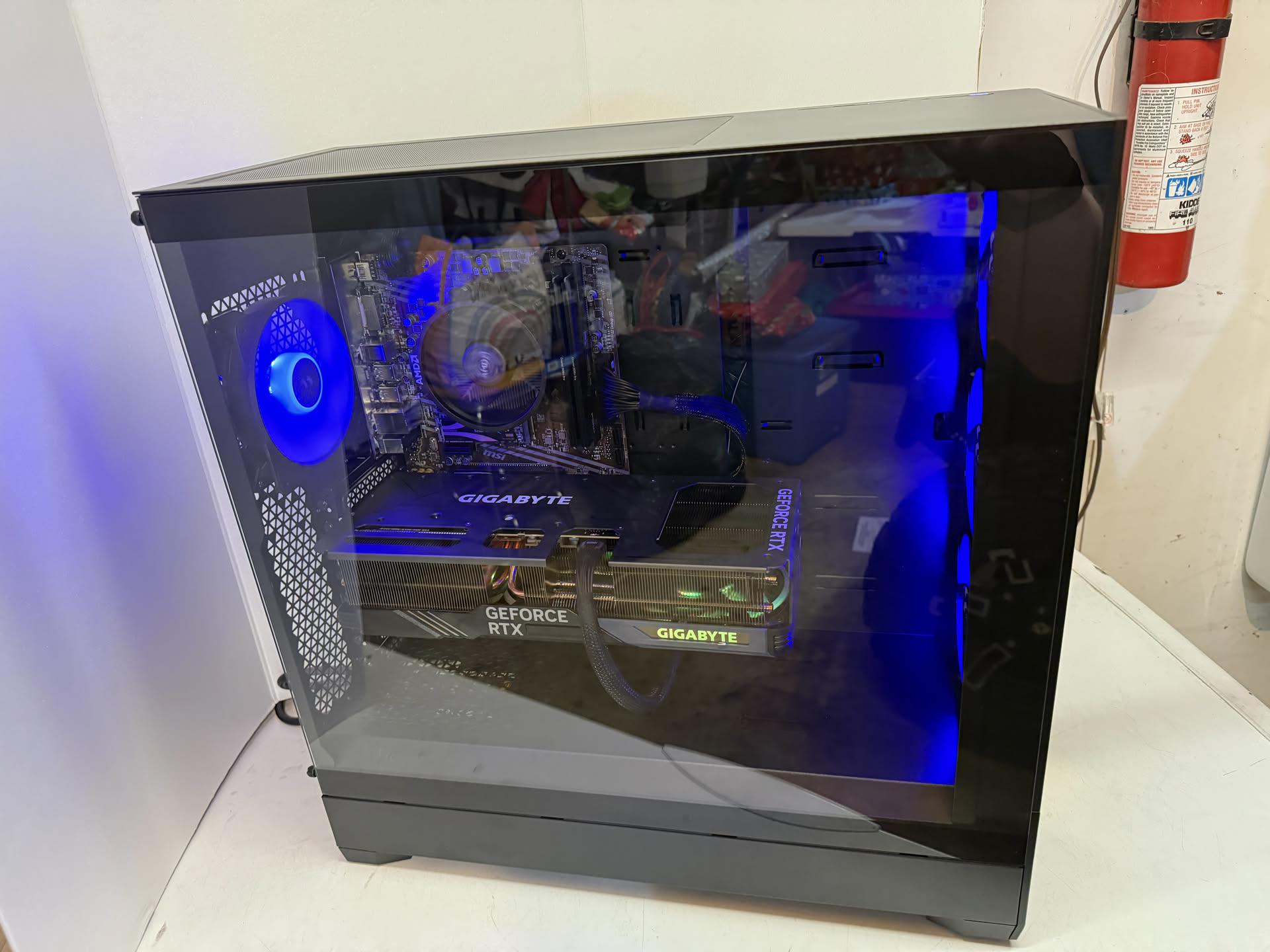 *NEW* Custom Gaming PC w/ 4080 Super