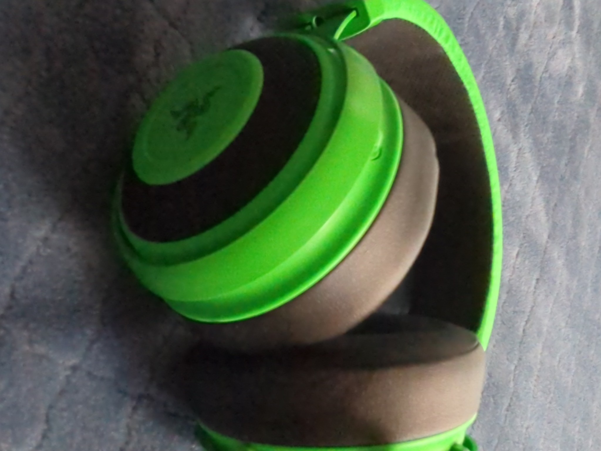 Razer Kraken Pro V2 Headset (Green)
