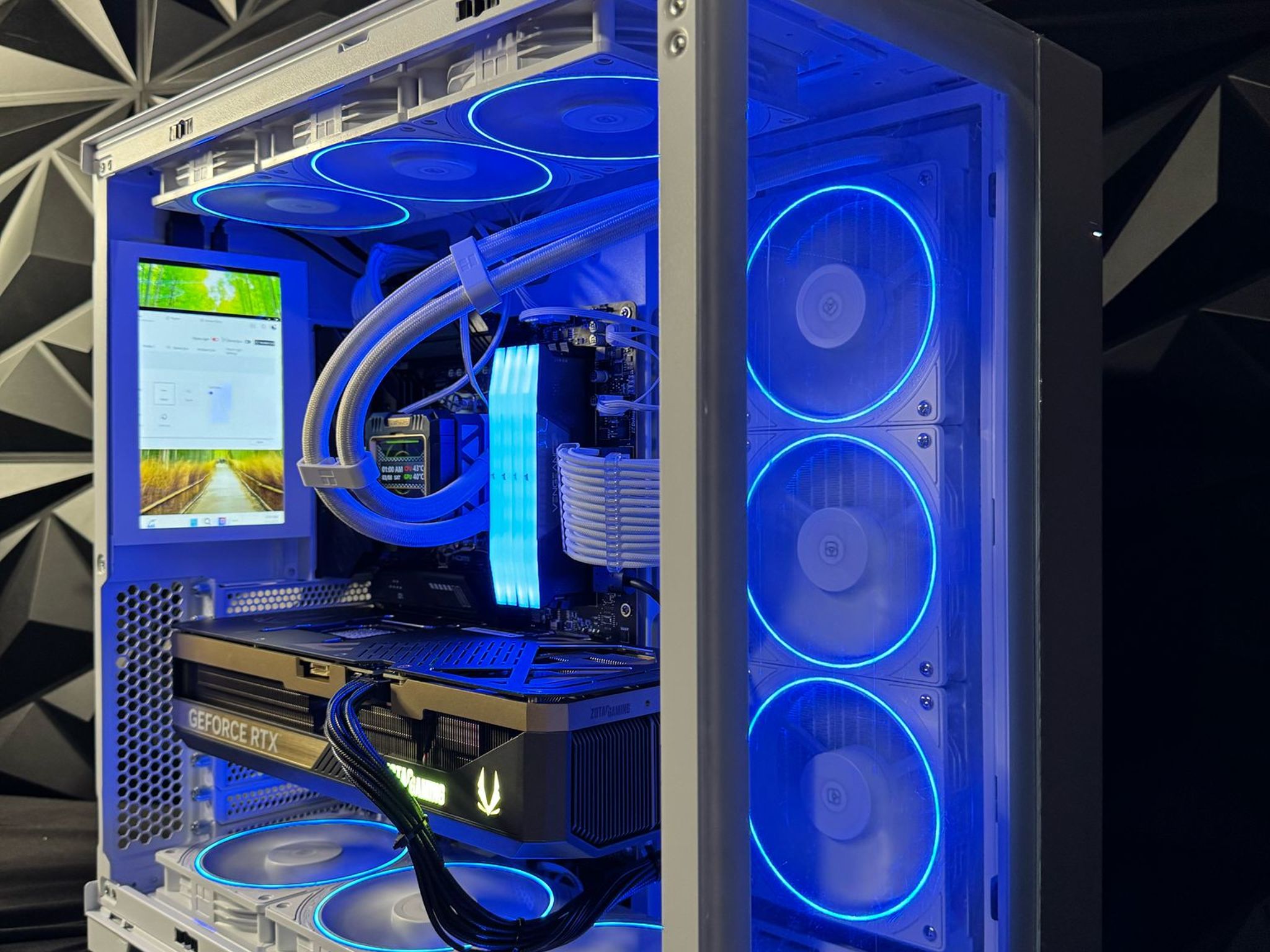 🏠🏠 THE MORTGAGE 🏠🏠 Ryzen 9800X3D|RTX 5090| 64 GB DDR5| 6.5 TB NVME| 1200W PSU