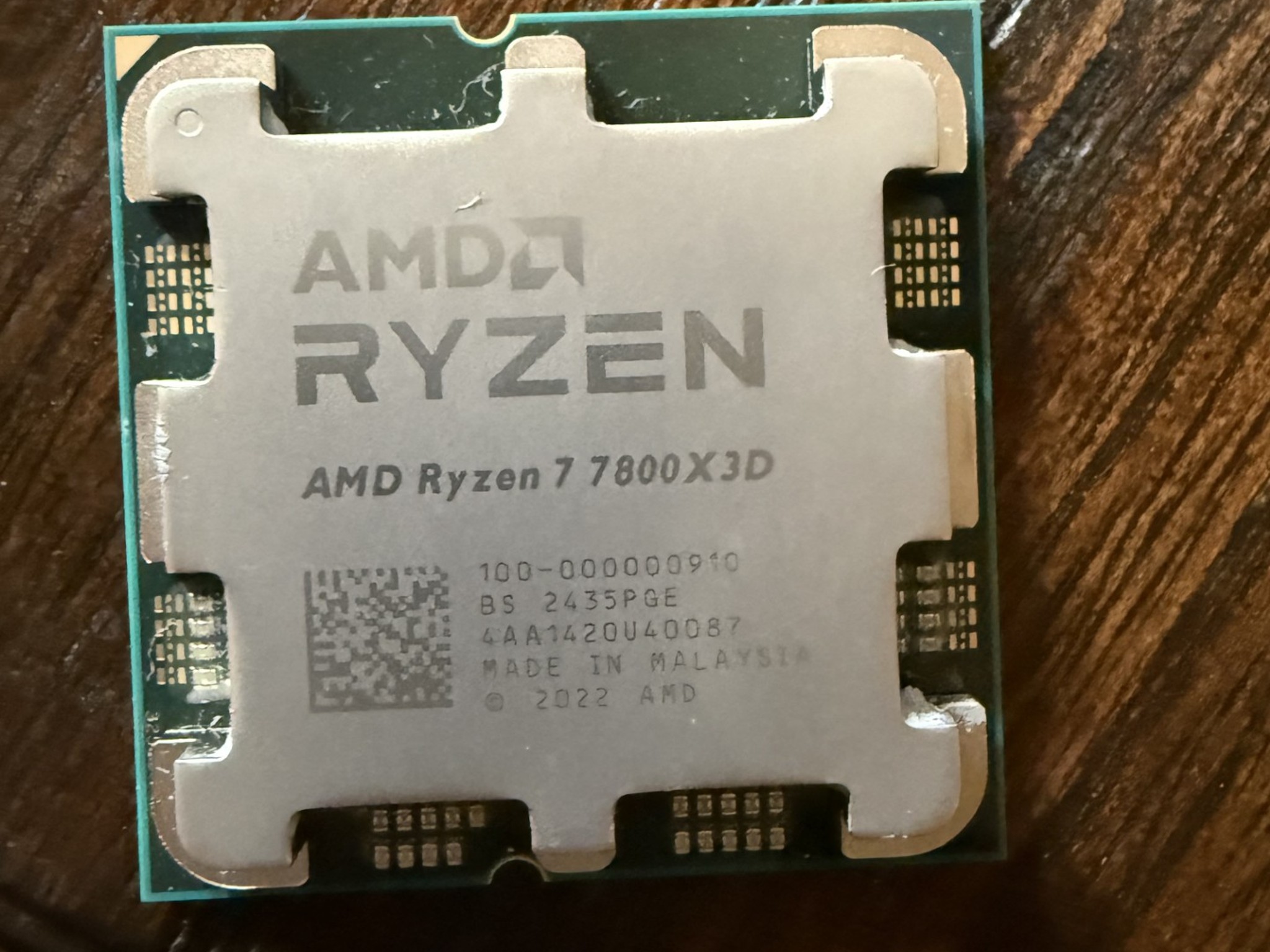 AMD Ryzen 7 7800X3D