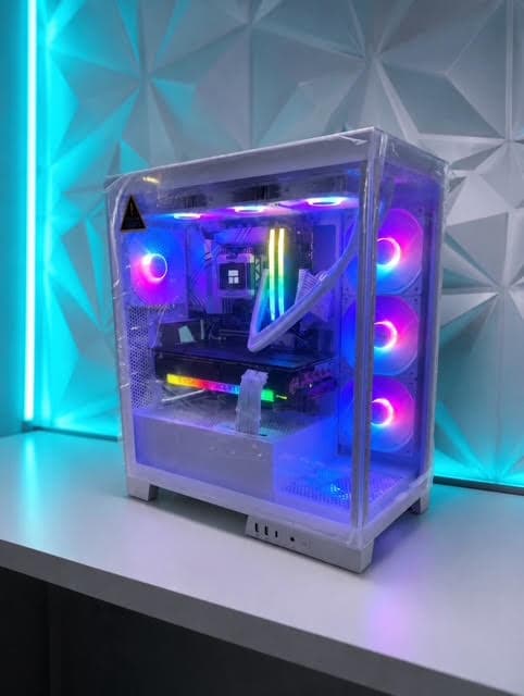 ⬜⬜GeForce RTX 3070 Custom Gaming PC - Core i5-12600K, 32GB DDR5 RAM, 500GB NVMe SSD