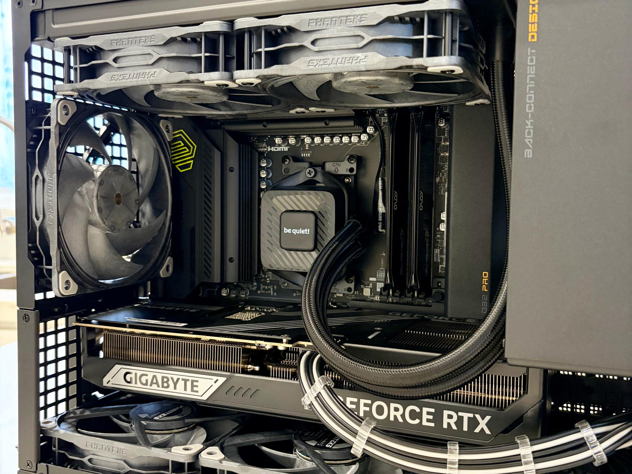 RTX 5080 + R7 9800X3D