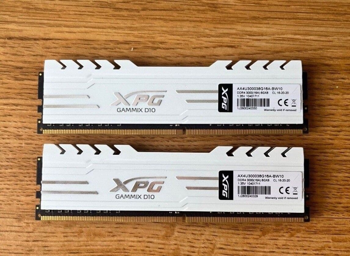 XPG 16GB (2x8GB) DDR4 3000MHz Desktop Memory