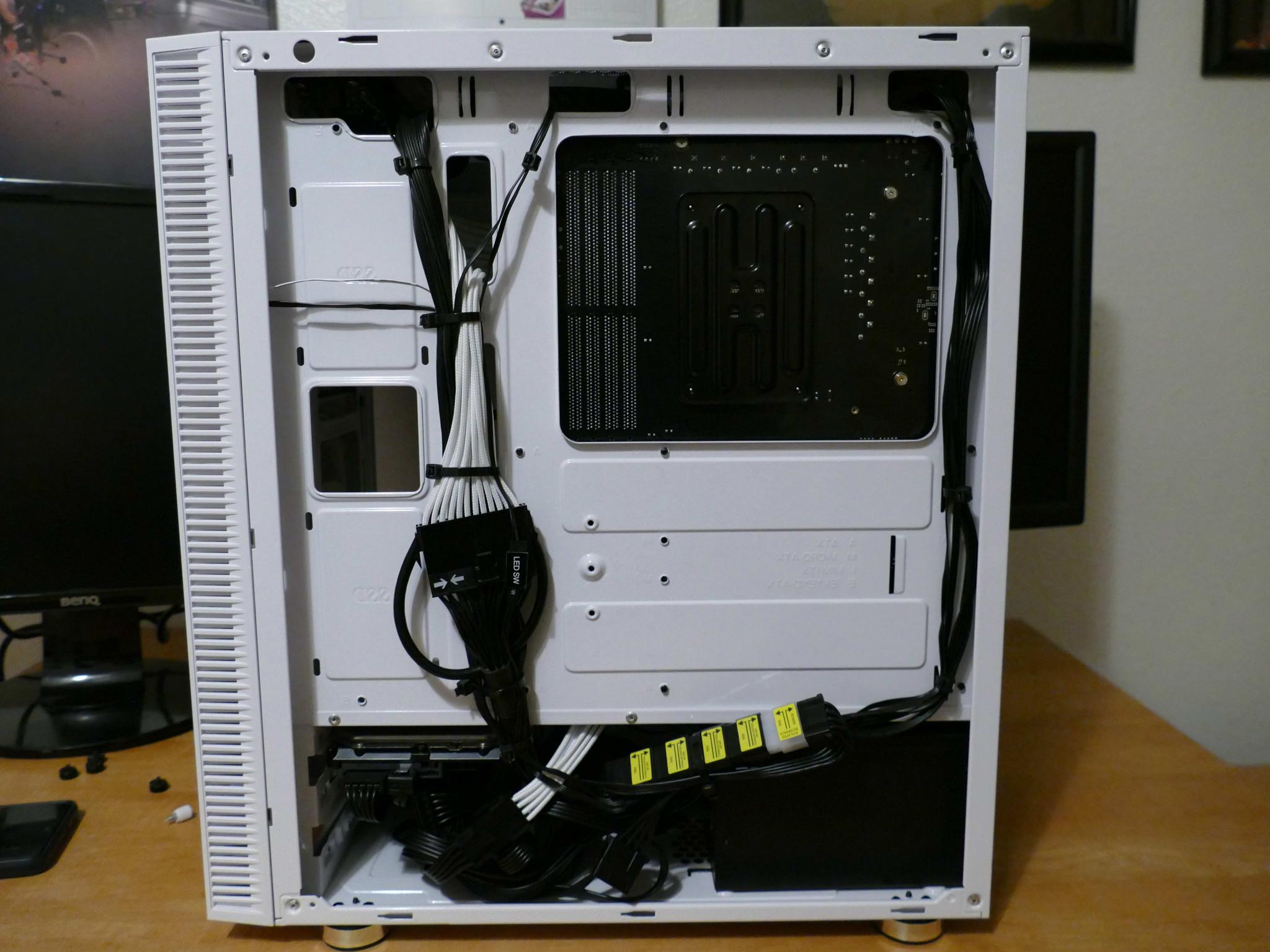 Gaming PC Ryzen 1600x GTX 1660s 6gb w/ New Gaming Mouse & Keyboard