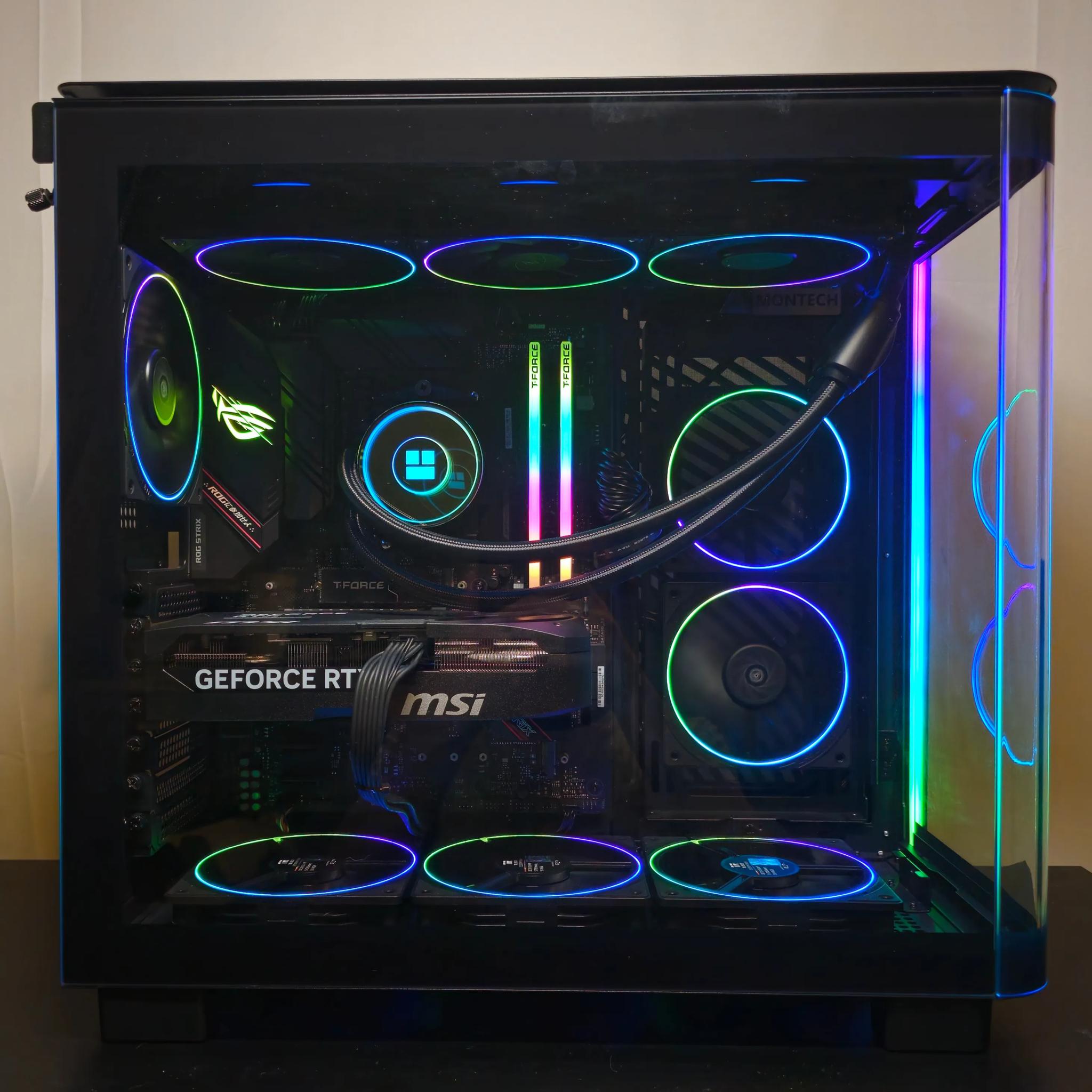 RTX 5070 12GB / Ryzen 7 5800x / 32GB RGB DDR4 / 2 x 1TB SSD / 𝒦𝒾𝓃𝑔 👑