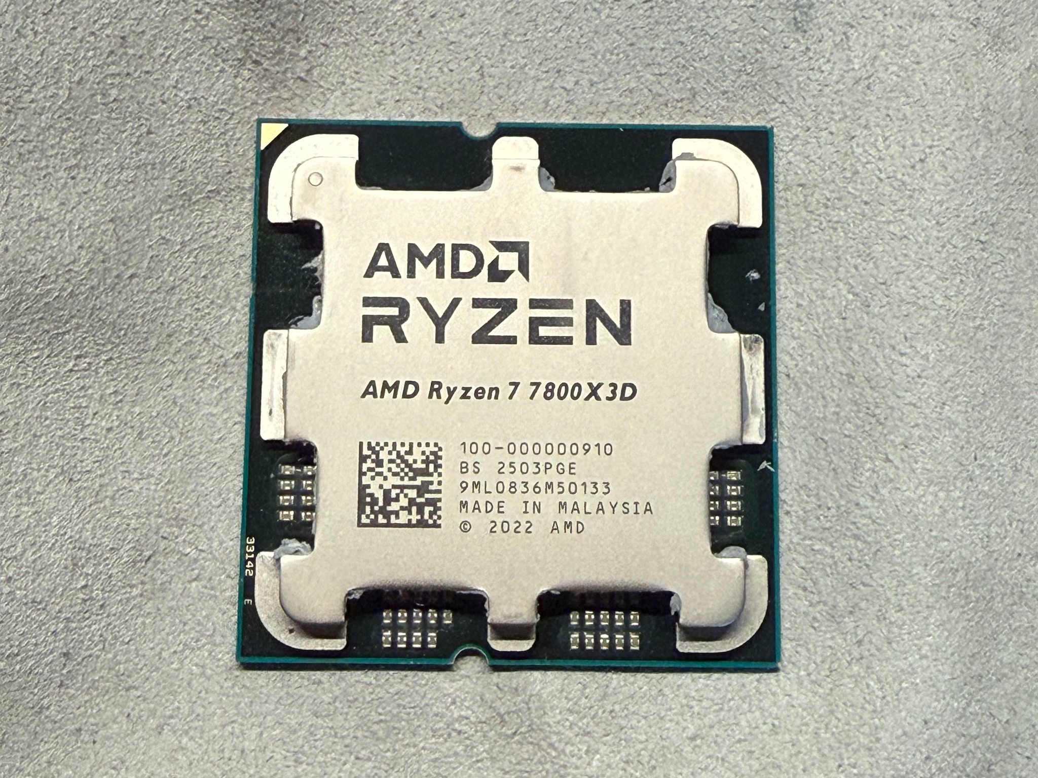 AMD Ryzen 7 7800X3D - Excellent Condition