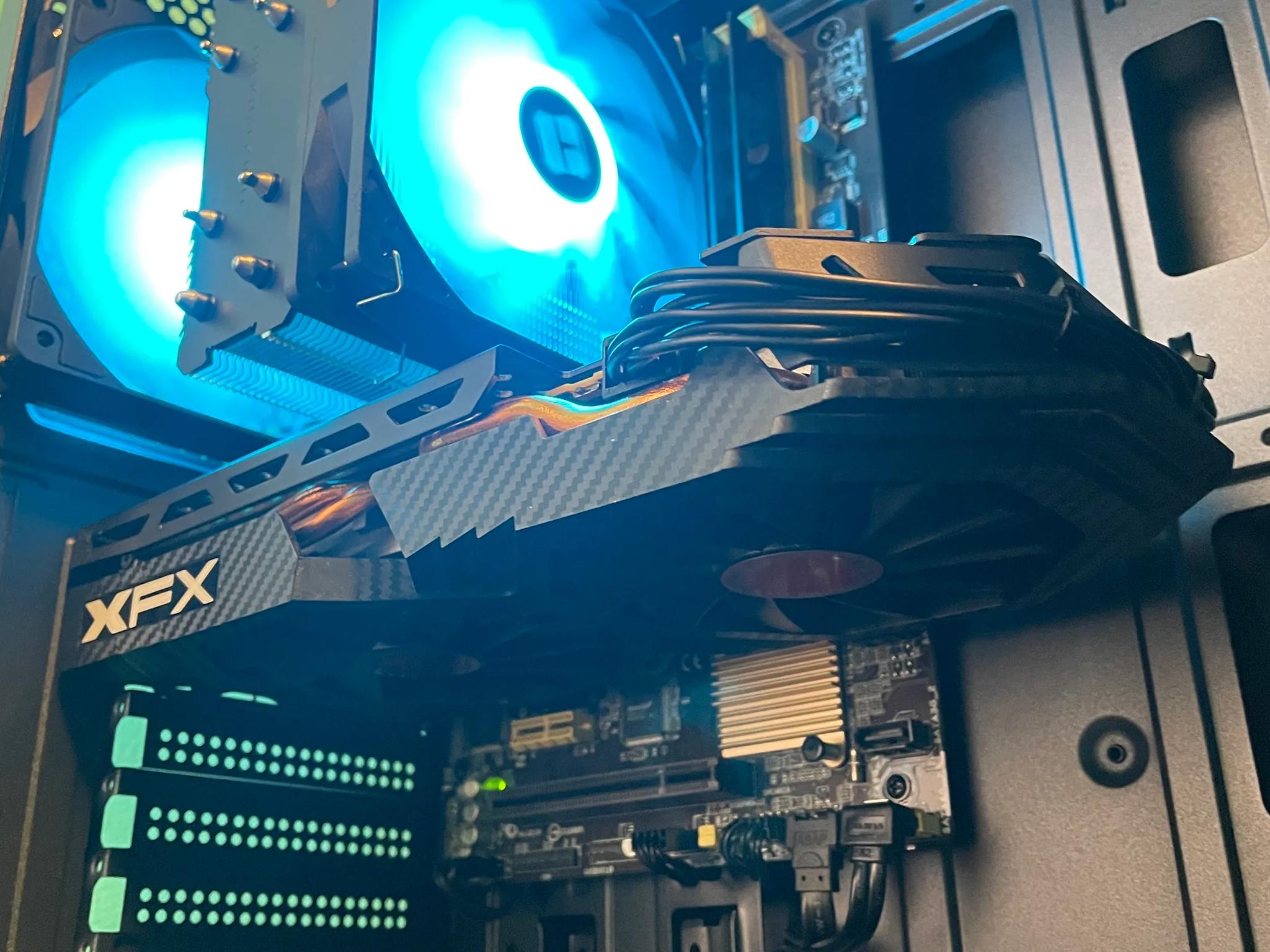 !ILLUSION! Glass Gaming PC | Intel i5 / Amd RX580 / 8GB / 600GB Win 10 Pro WiFi