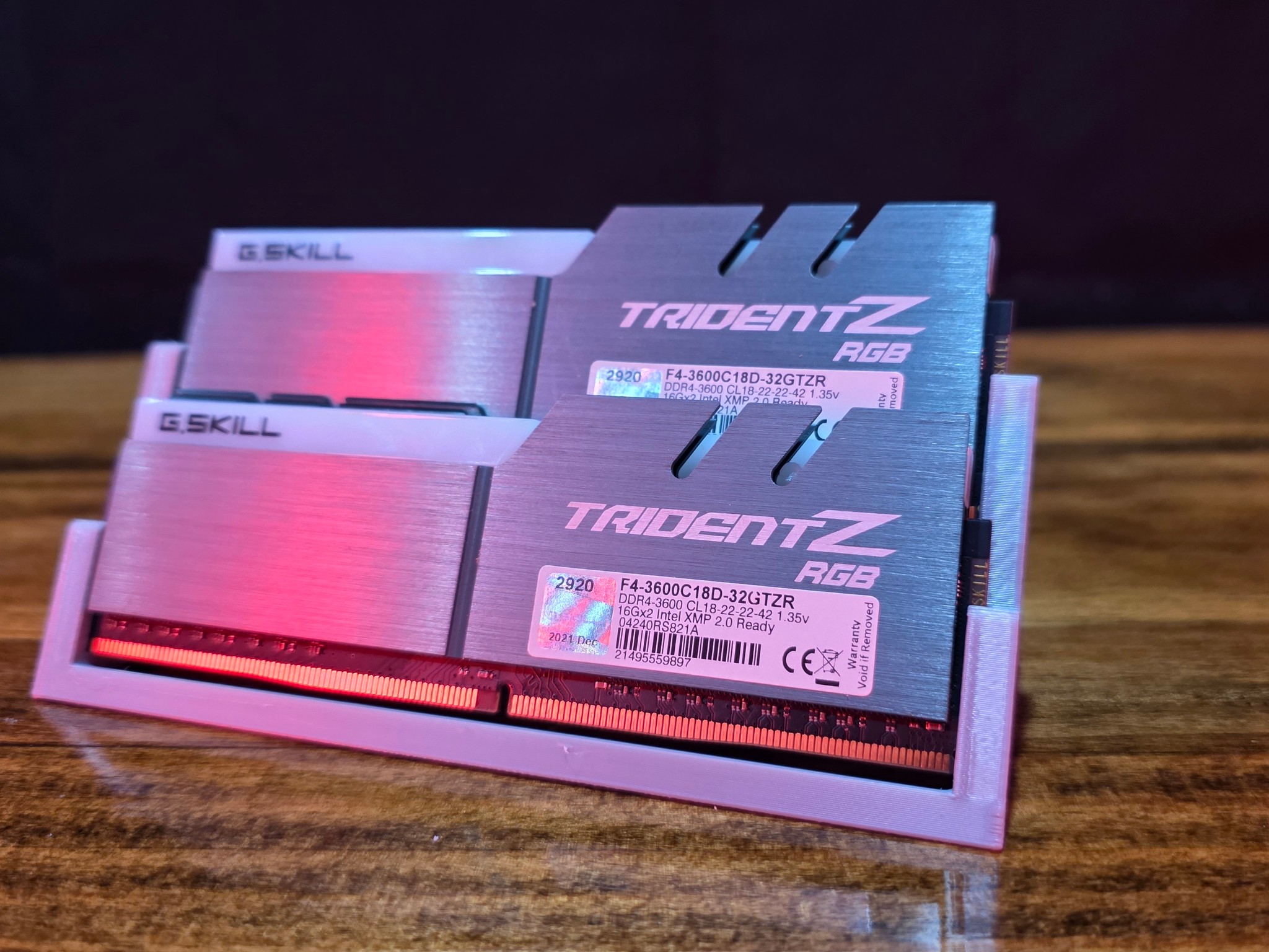 G.Skill Trident Z RGB (F4-3600C18D-32GTZR) DDR4 32GB