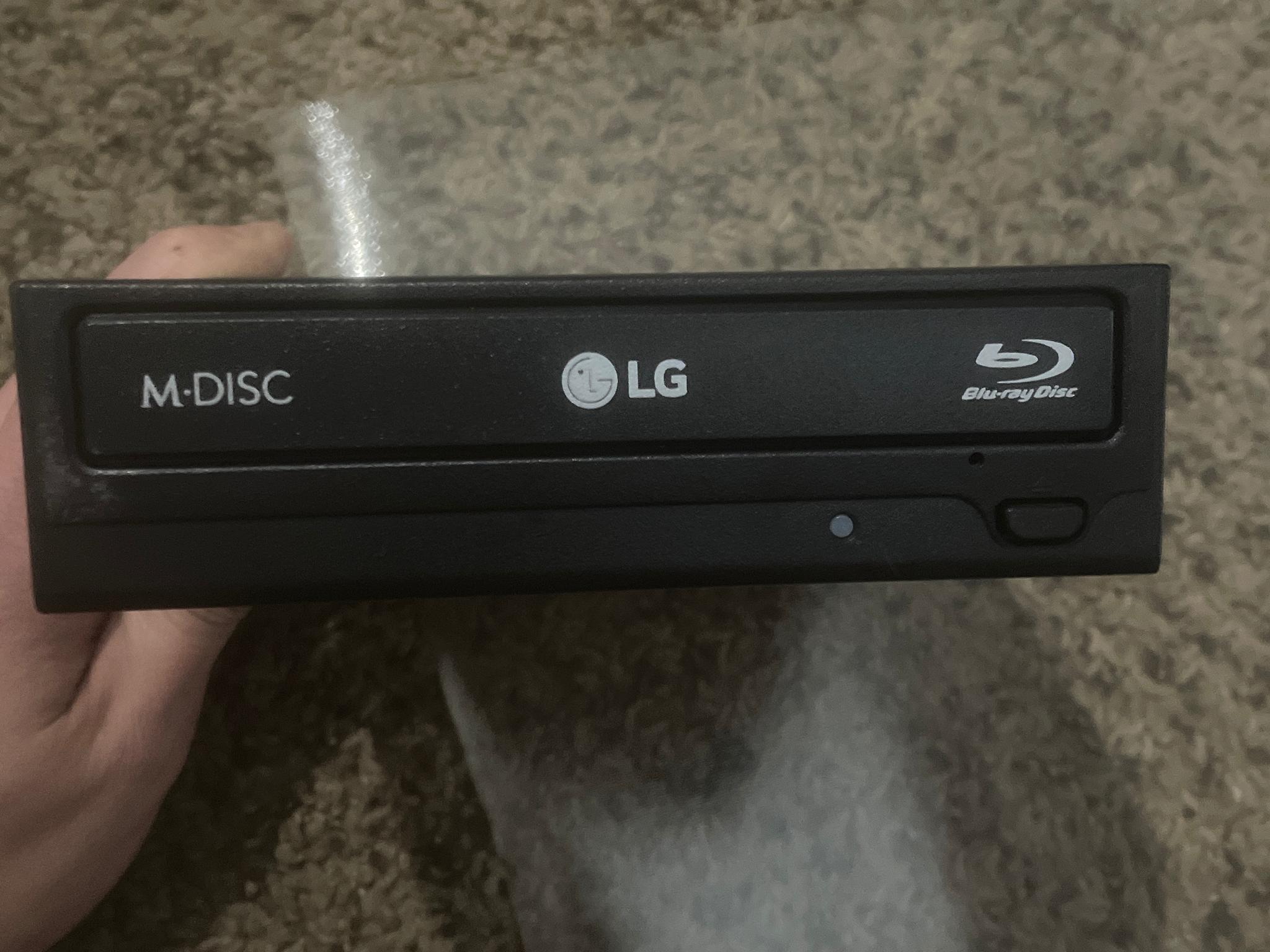 LG Blu Ray Disc Rewriter MODEL WH16NS40