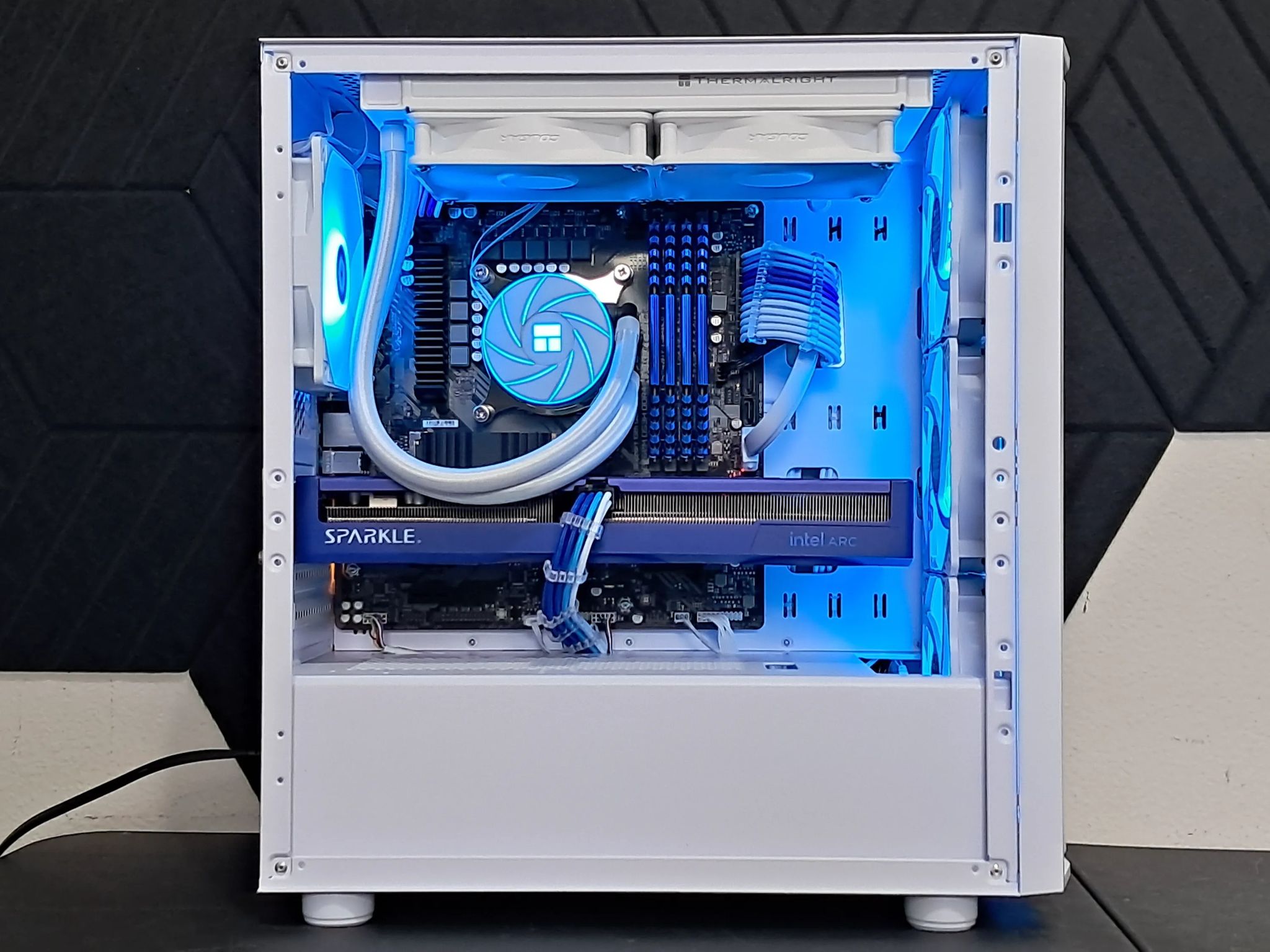 True Blue 1440p Gamer! Arc B580 | Core i5-14600K | 32GB DDR4 | 1TB NVMe SSD
