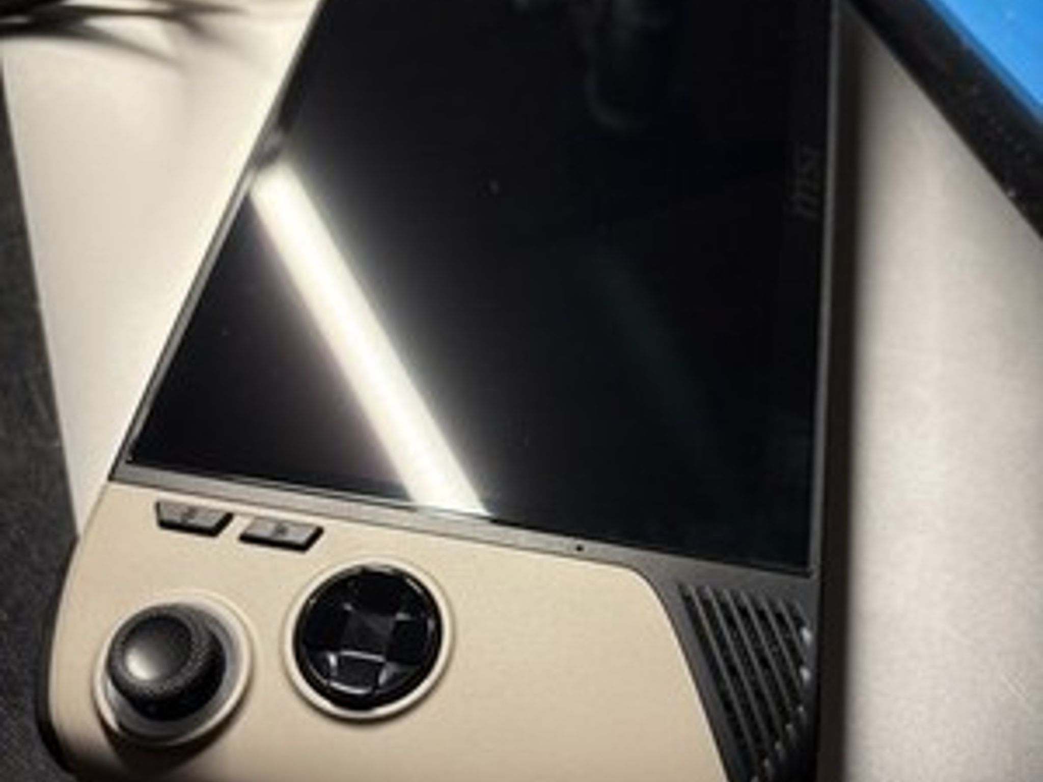 MSI Claw 8 AI+ A2VM 1TB Handheld System w/ JSAUX docking station - 1920x1200 res