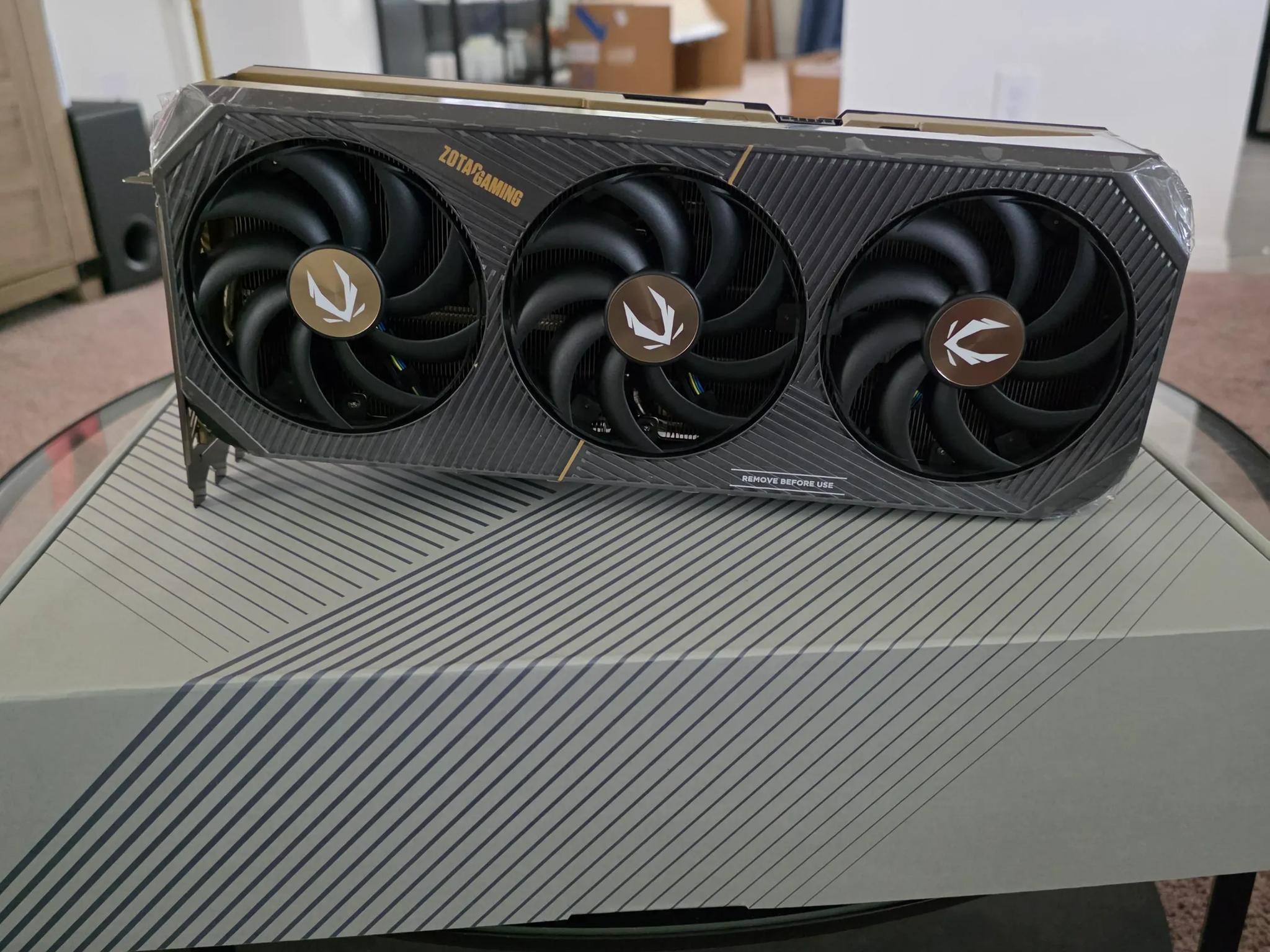 5090 Zotac Gaming Solid OC