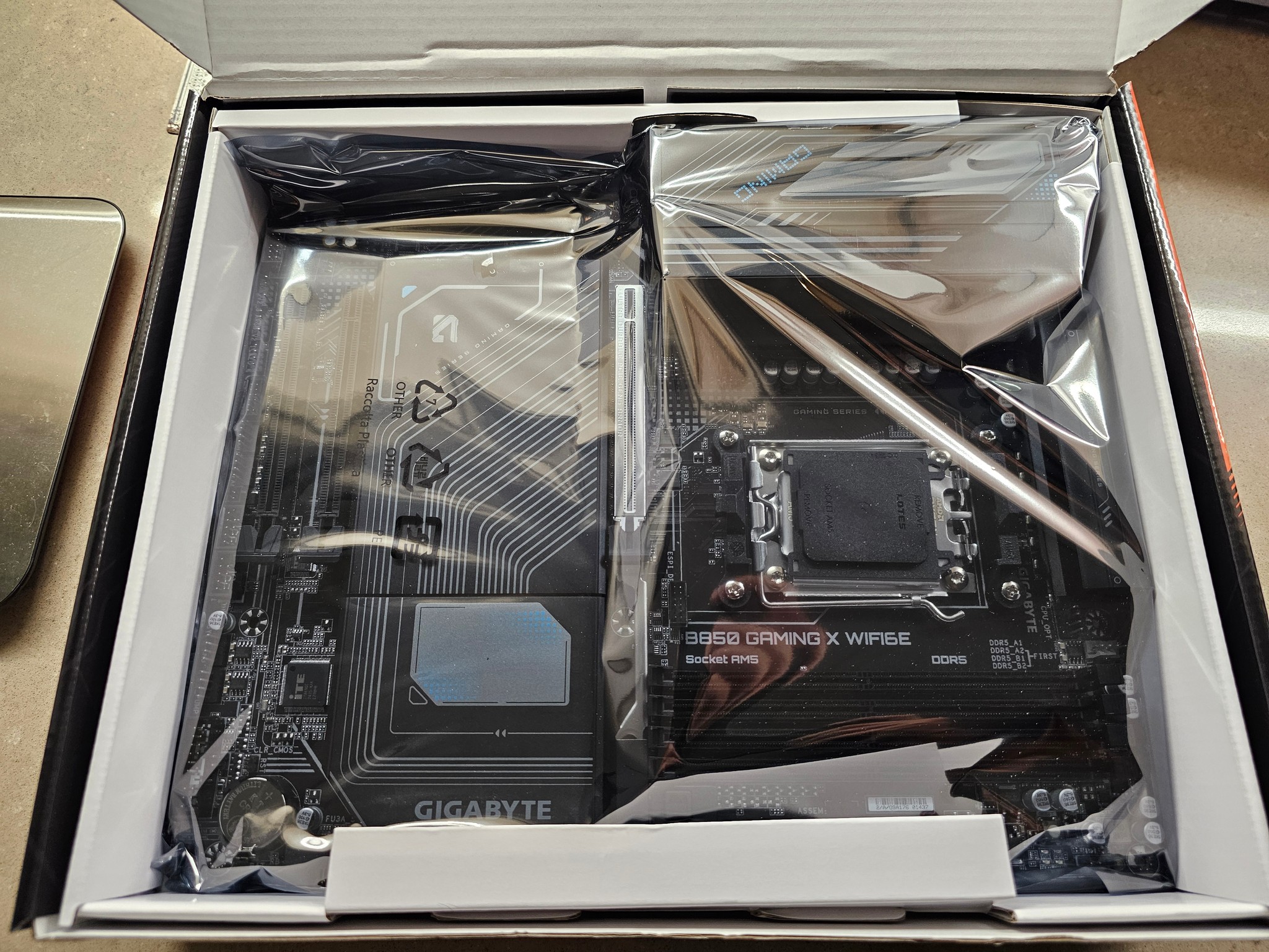 Gigabyte B850 Gaming X WIFI6E