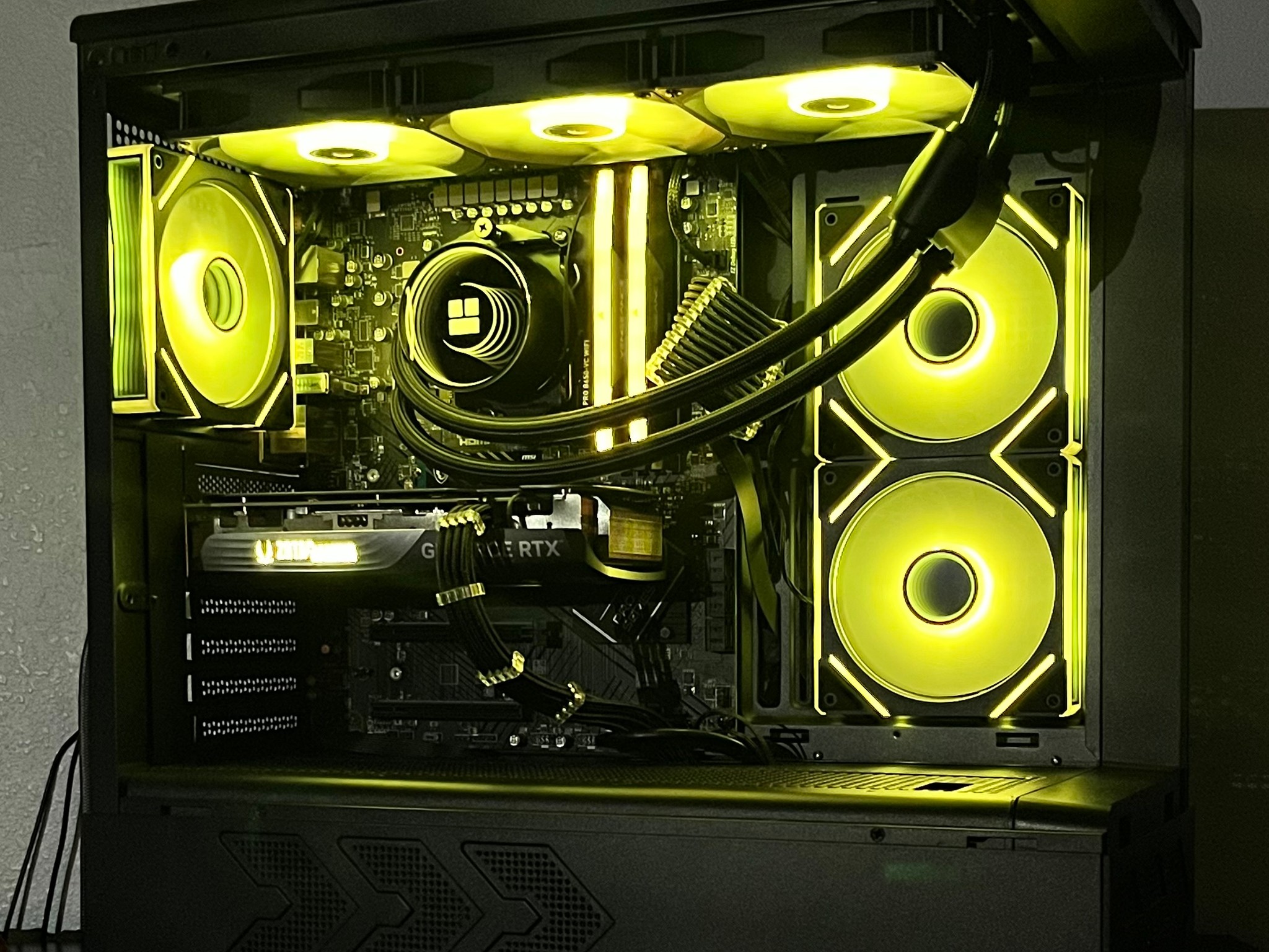 🟦High End Gaming PC⬛️| RTX 4070 OC | Ryzen 7 7700 | 32 GB DDR5 | 1 TB SSD