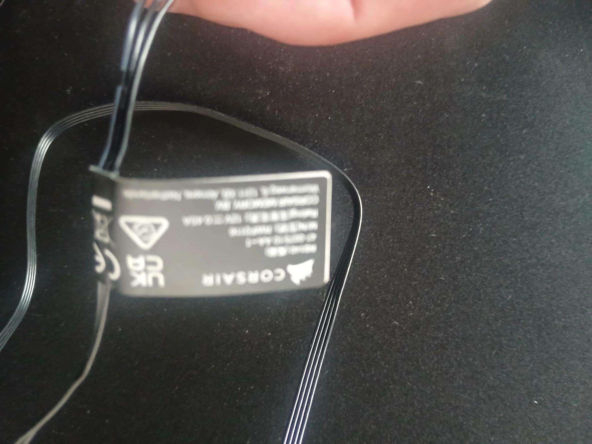 2 Corsair 120mm 3pin case fans