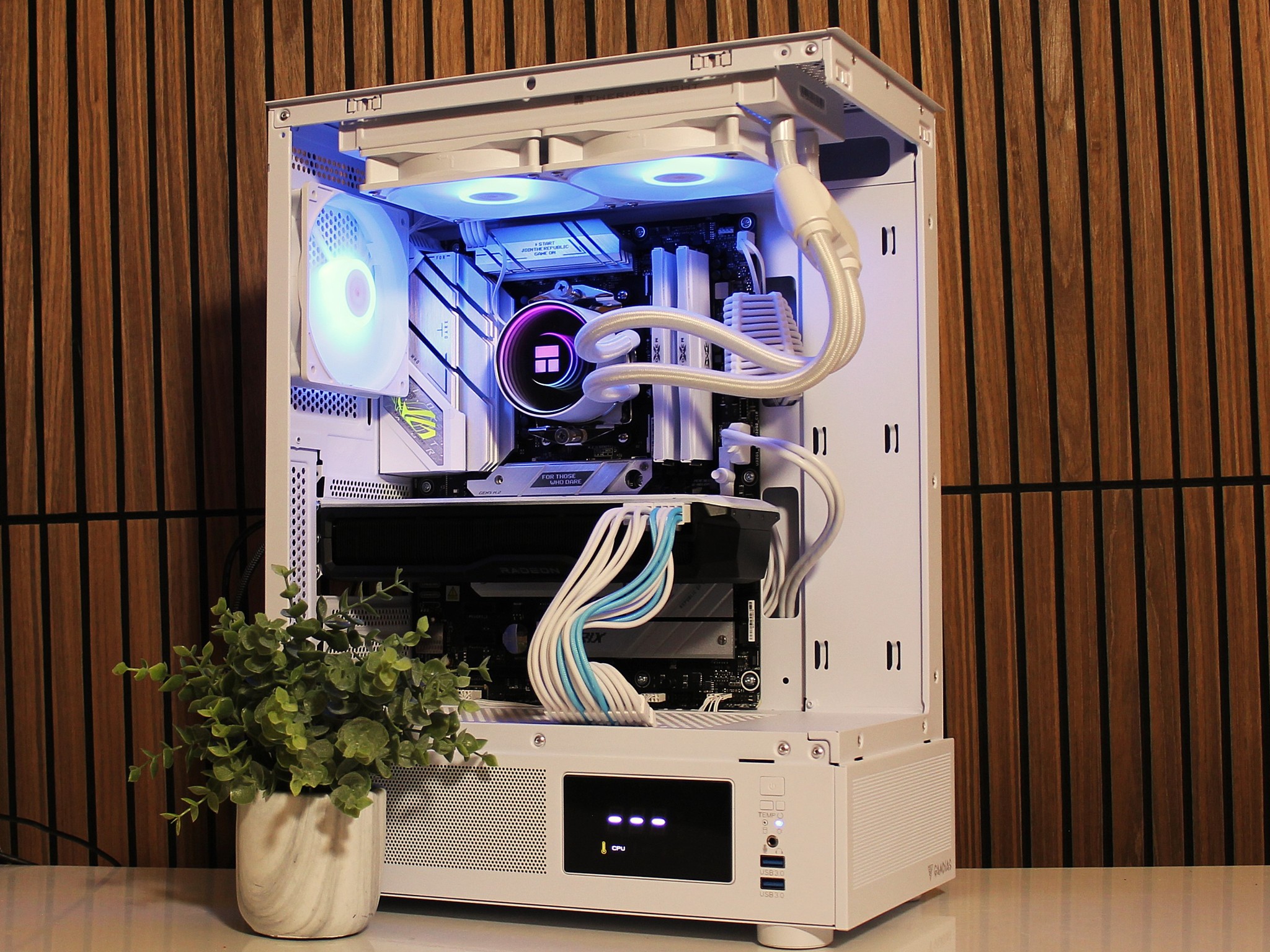 ❄️ALL WHITE Gaming PC ❄️| RX 7800XT 16GB💻| DDR5 | 32GB RAM | WiFi/BT | Windows 11 | 1TB |