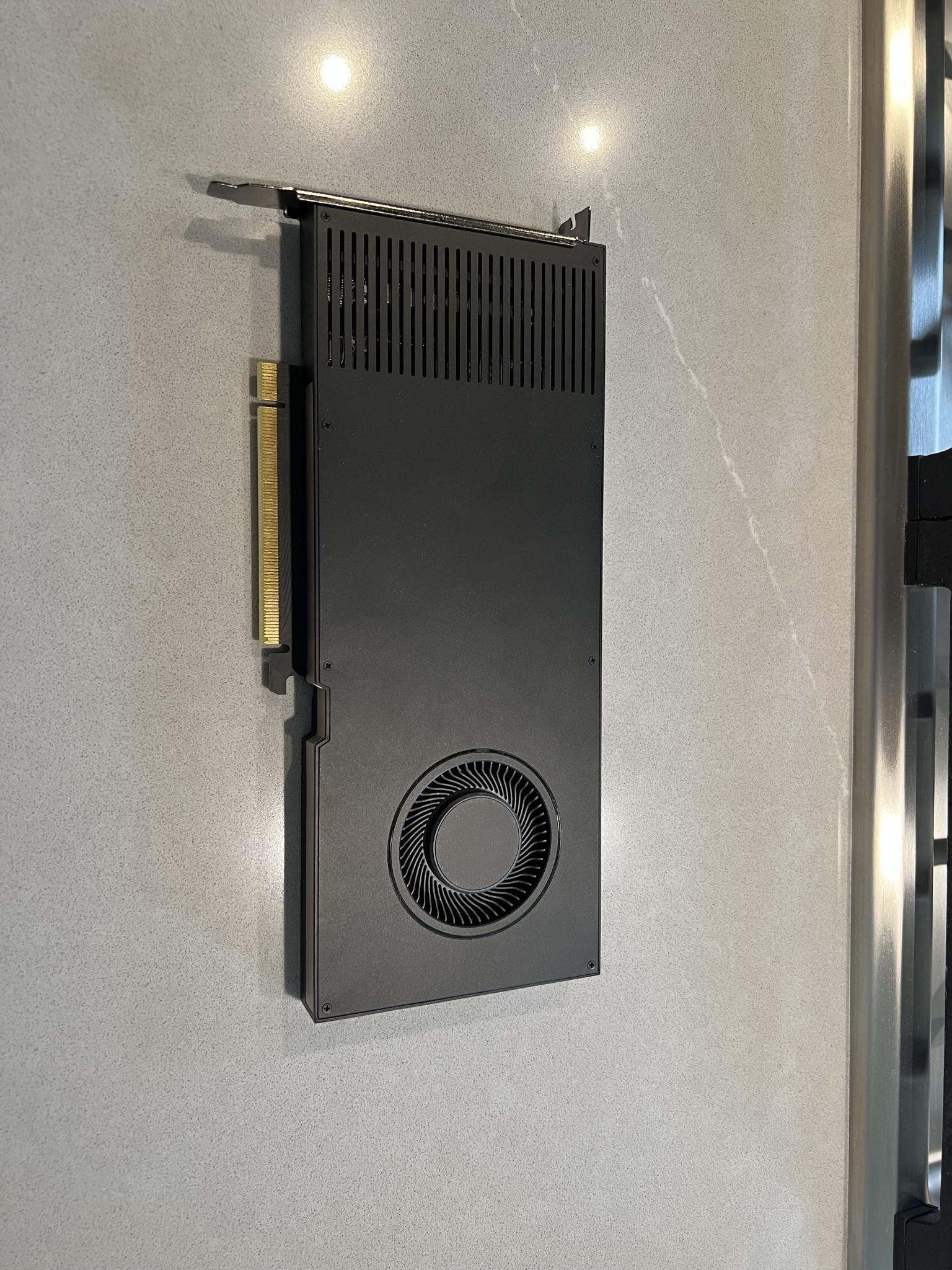LENOVO NVIDIA RTX A4000 16GB GDDR6 Graphics Card