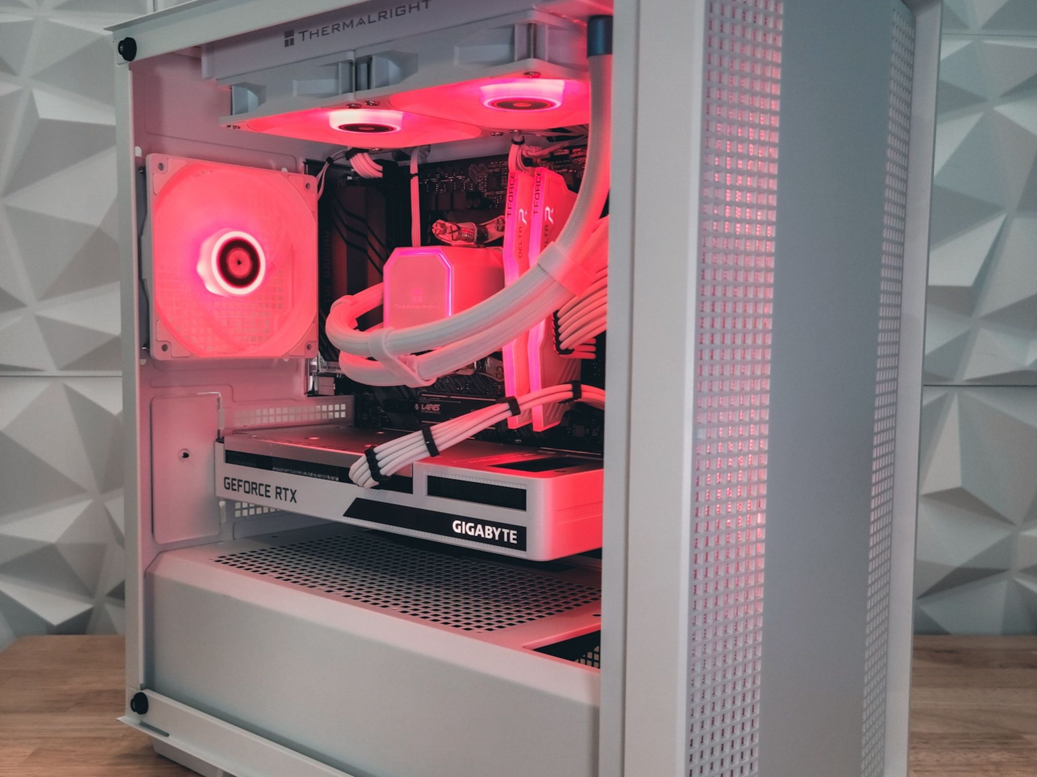 ❄️ArcticRay❄️ Ryzen 5 | RTX 3060 12GB | 32GB Ram | 1TB NVME | ARGB | Win 11 PRO