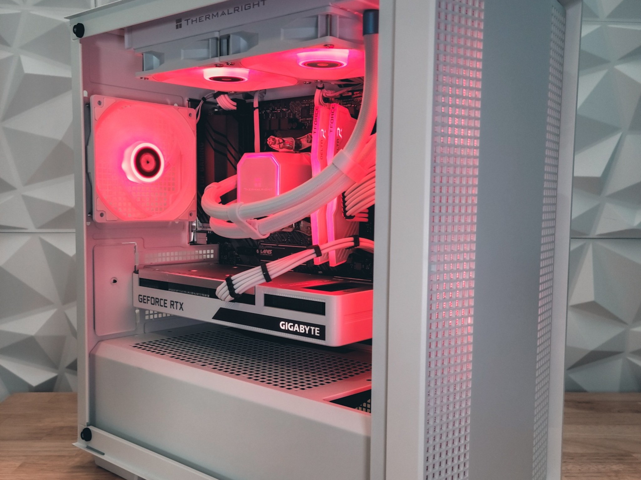 ❄️ArcticRay❄️ Ryzen 5 | RTX 3060 12GB | 32GB Ram | 1TB NVME | ARGB | Win 11 PRO