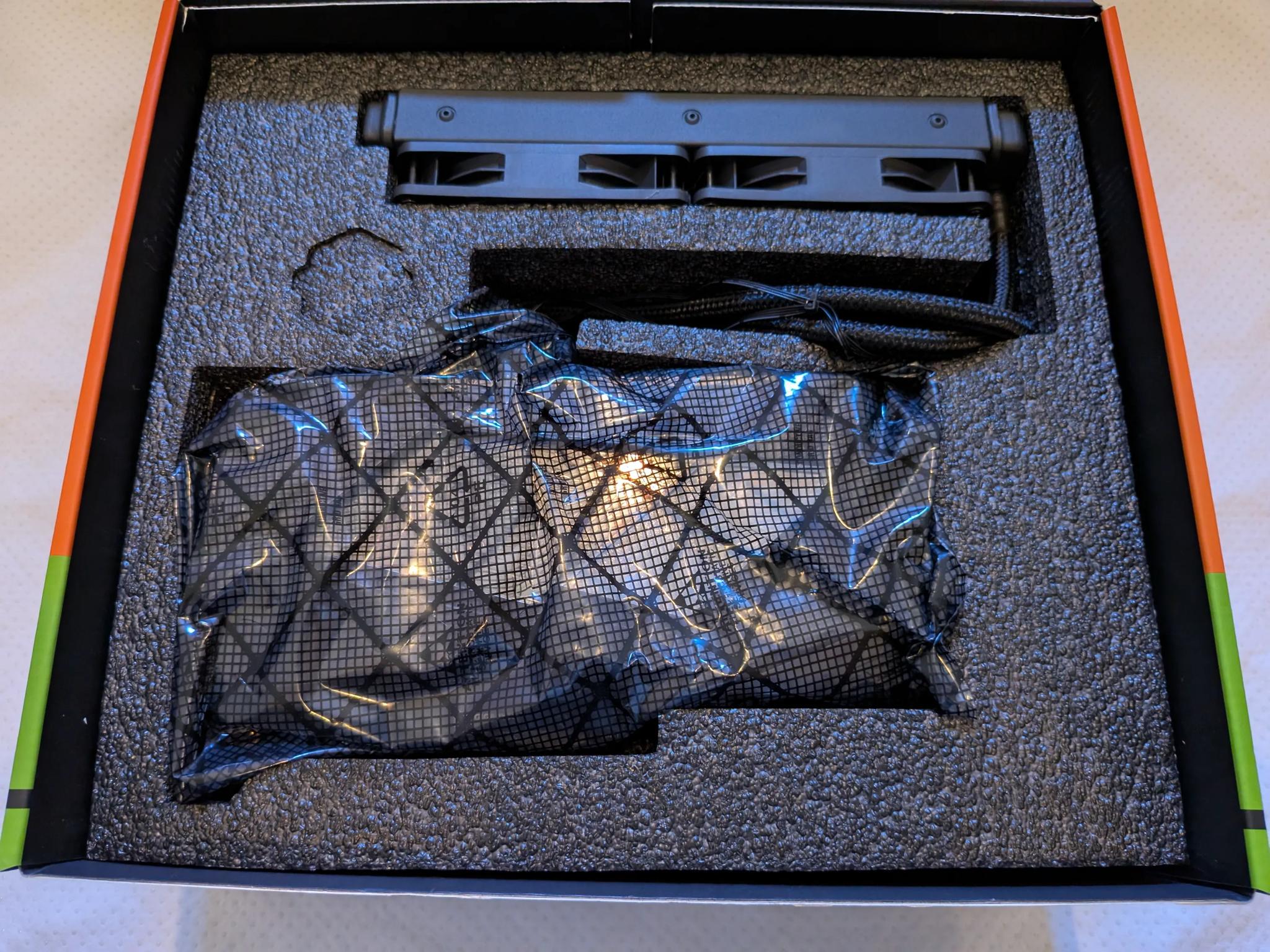 Gigabyte AORUS RTX 3080 Xtreme Waterforce V2 10GB
