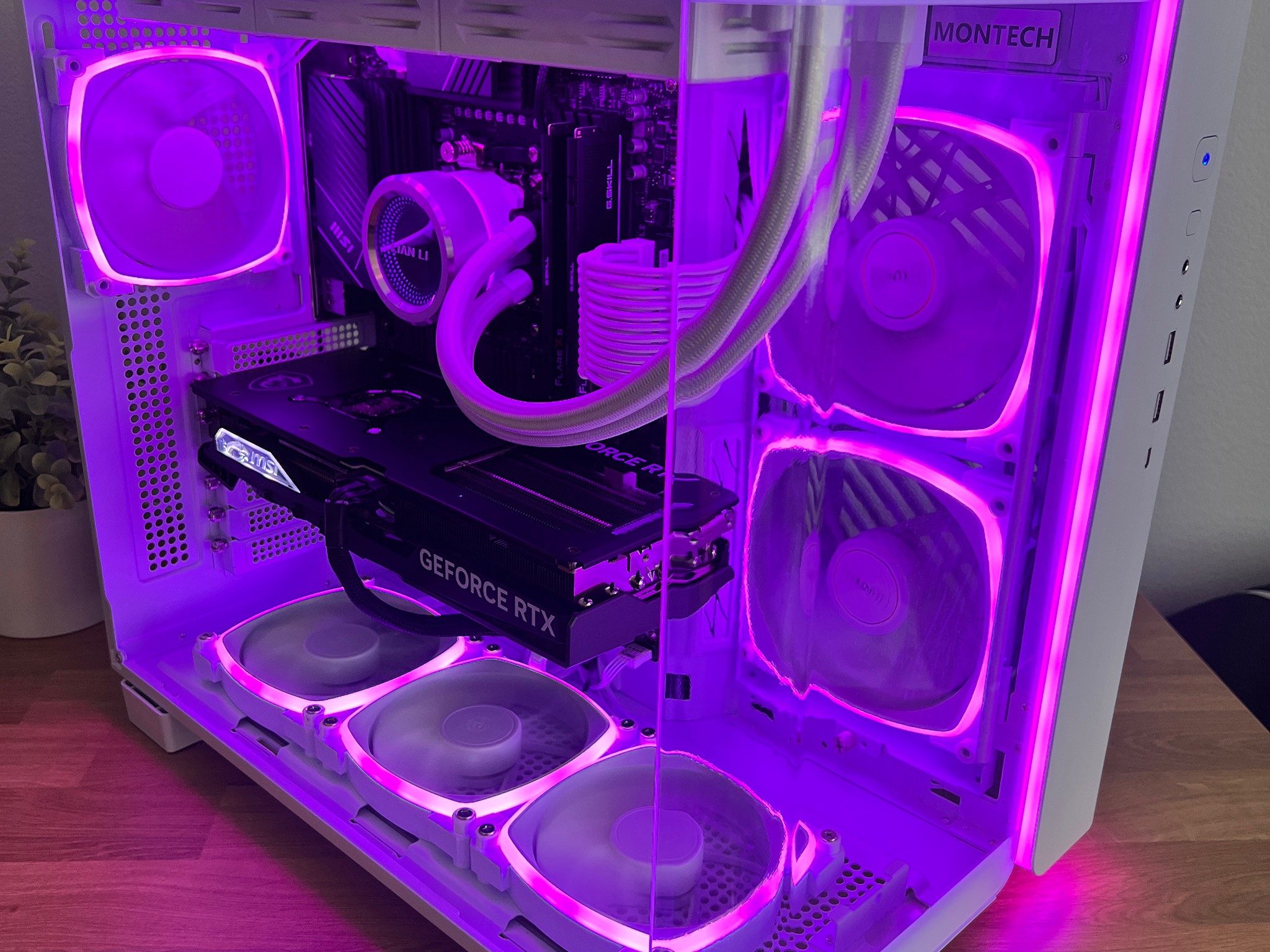 RTX 4070 TI | Ryzen 7 7700x | 32gb DDR5 | 1tb M.2 Gen4 | Gaming PC