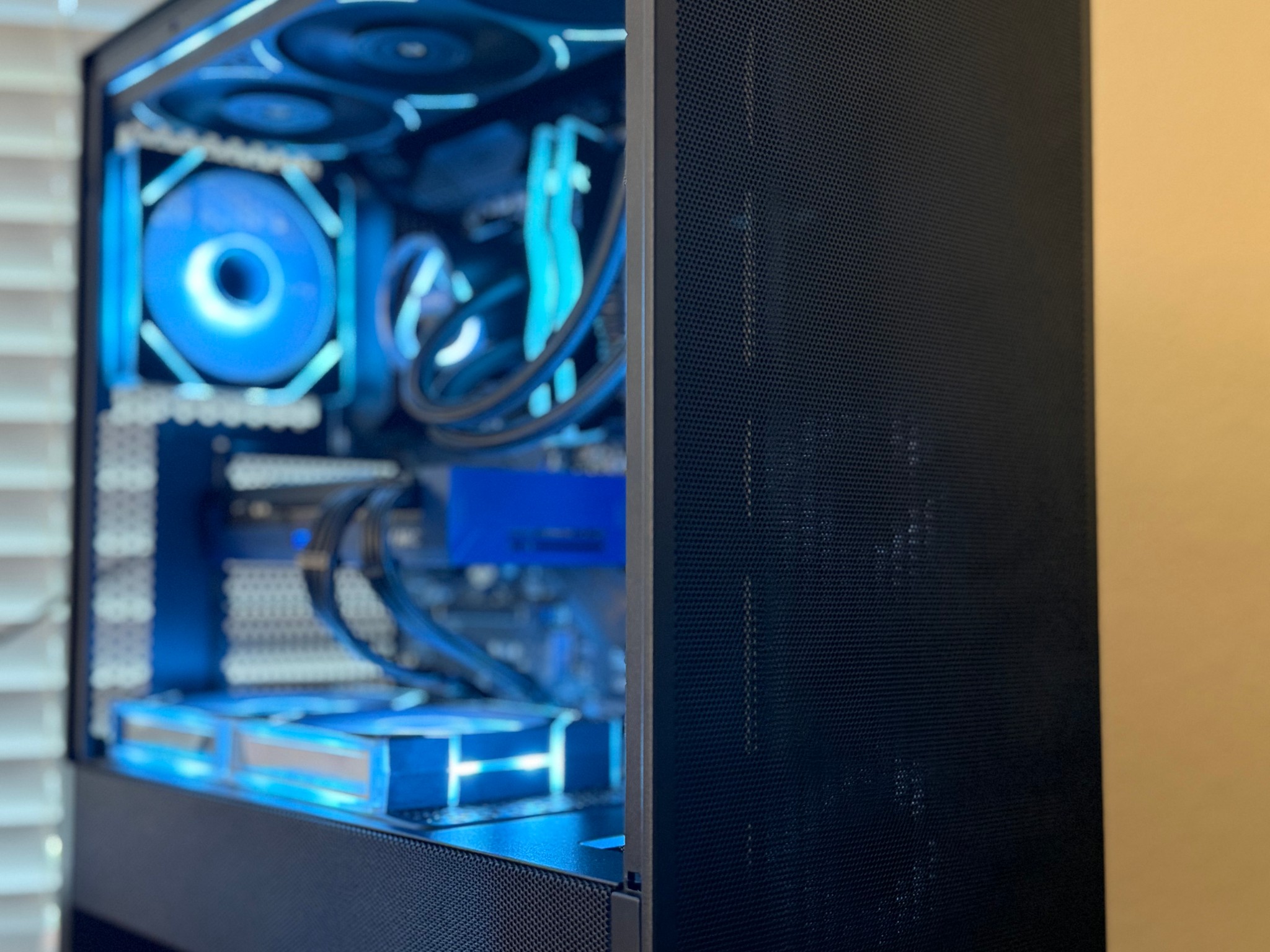🔥 Gaming PC – Arc A750 SPARKLE ROC OC | Ryzen 5 5500 | WiFi | Windows 11 Pro | NZXT H5 Flow 🔥