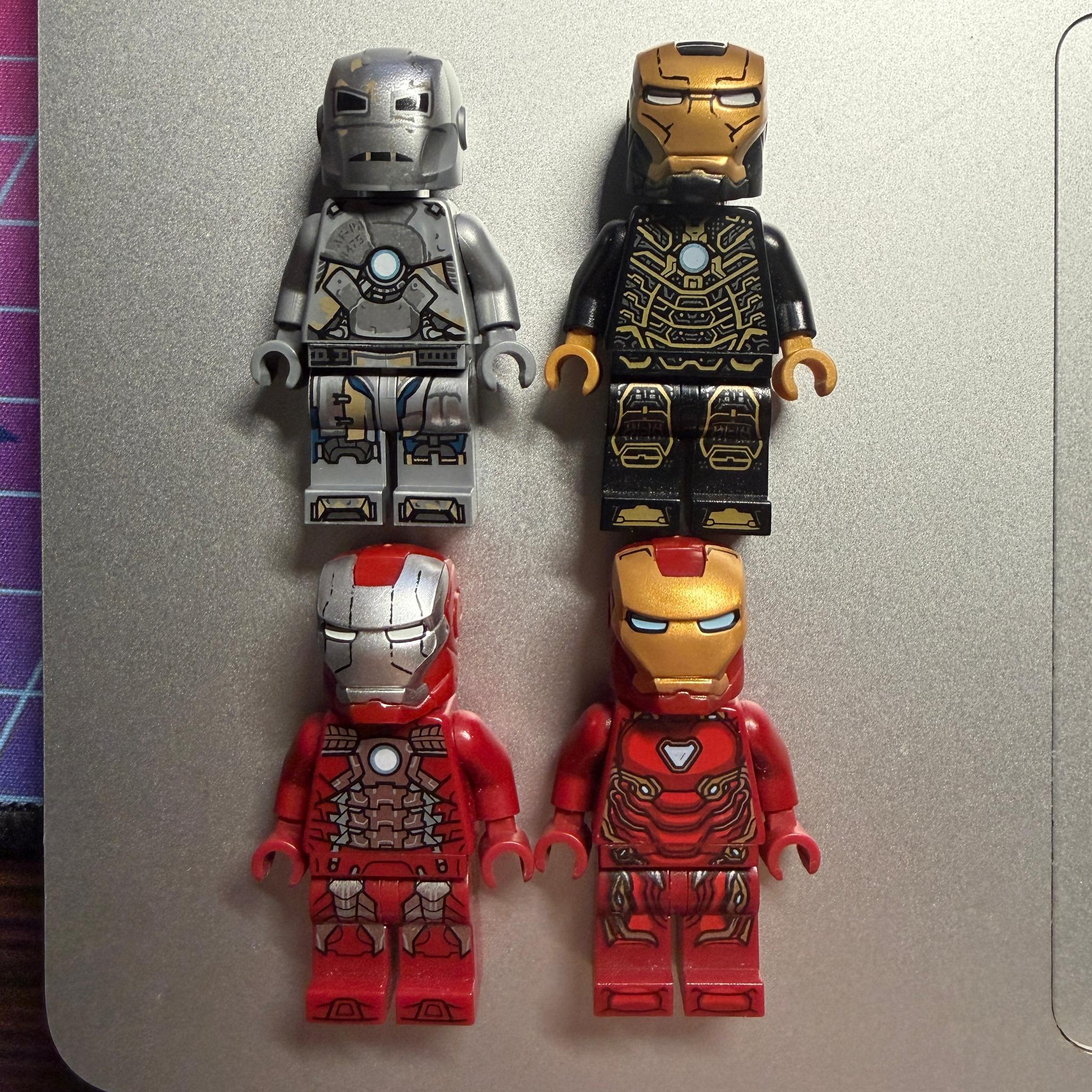 LEGO Iron Man Hall of Armor 76125 Minifigures (Mark 1, 5, 41, 50) (Extra Set 1)