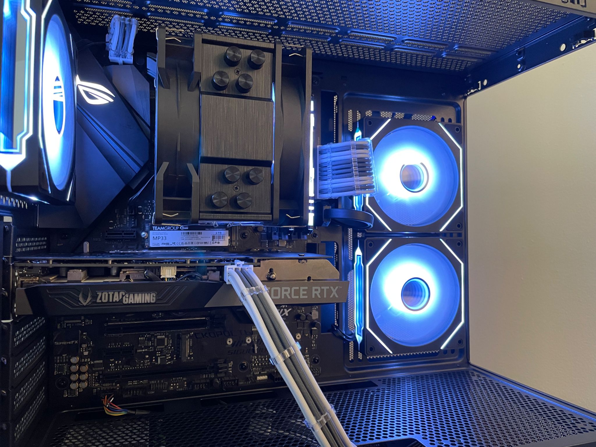 RTX 3060 - Ryzen 5 5600 - 1TB SSD - Gaming PC
