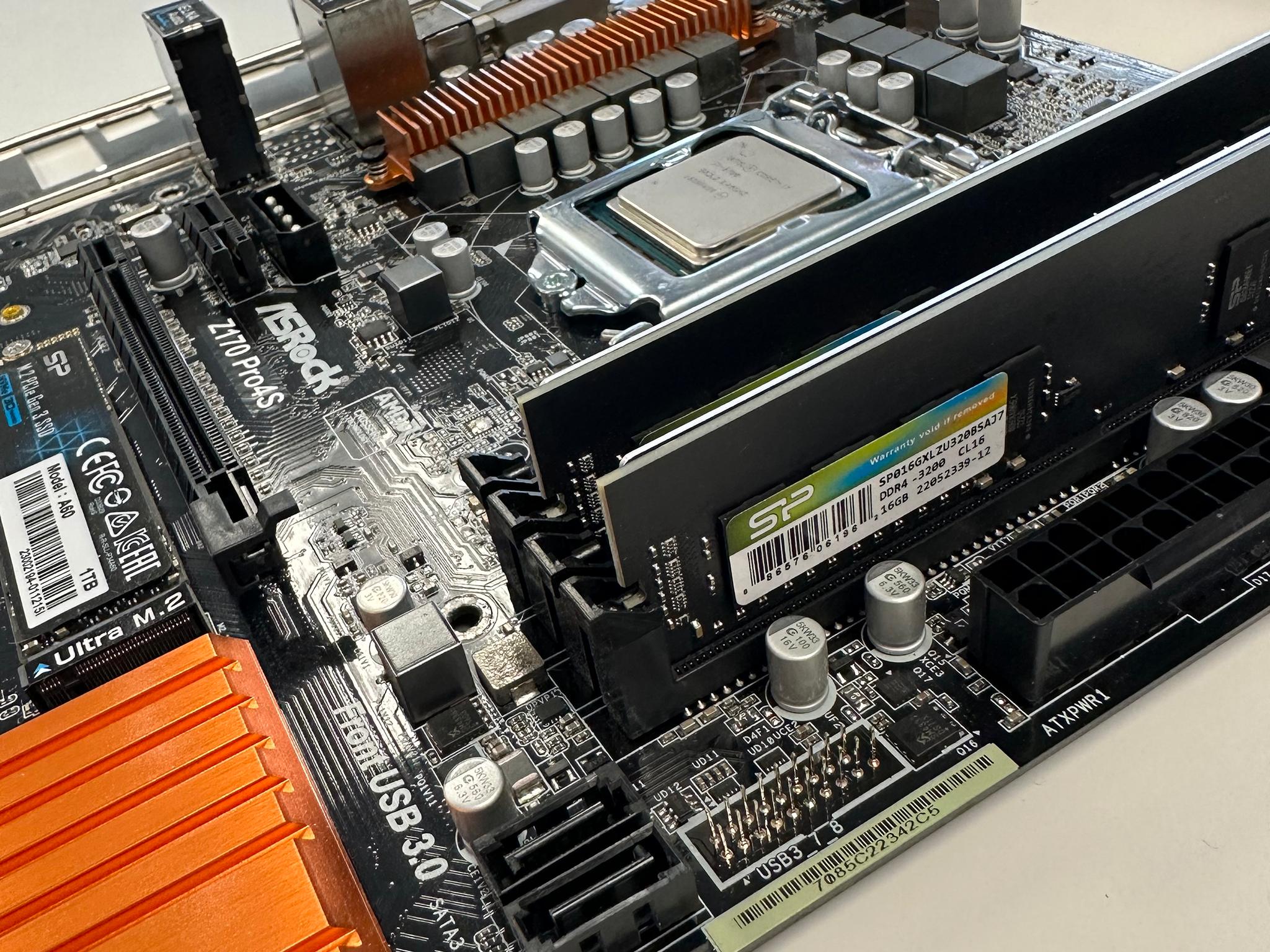 i7 6700 - Z170 - 32gb RAM - 1tb NVMe Combo
