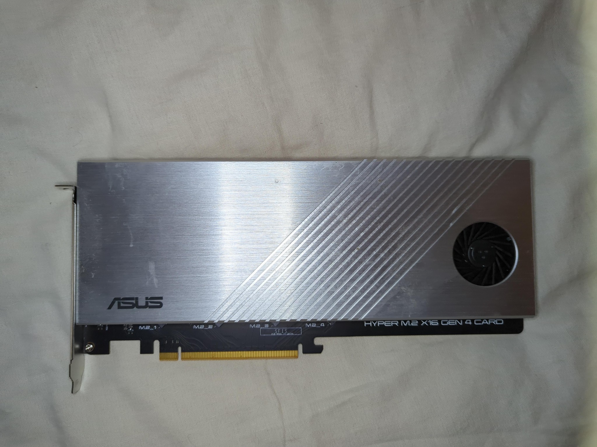 ASUS Hyper M.2 X16 PCIe 4.0 X4 Expansion Card Supports 4 NVMe M.2
