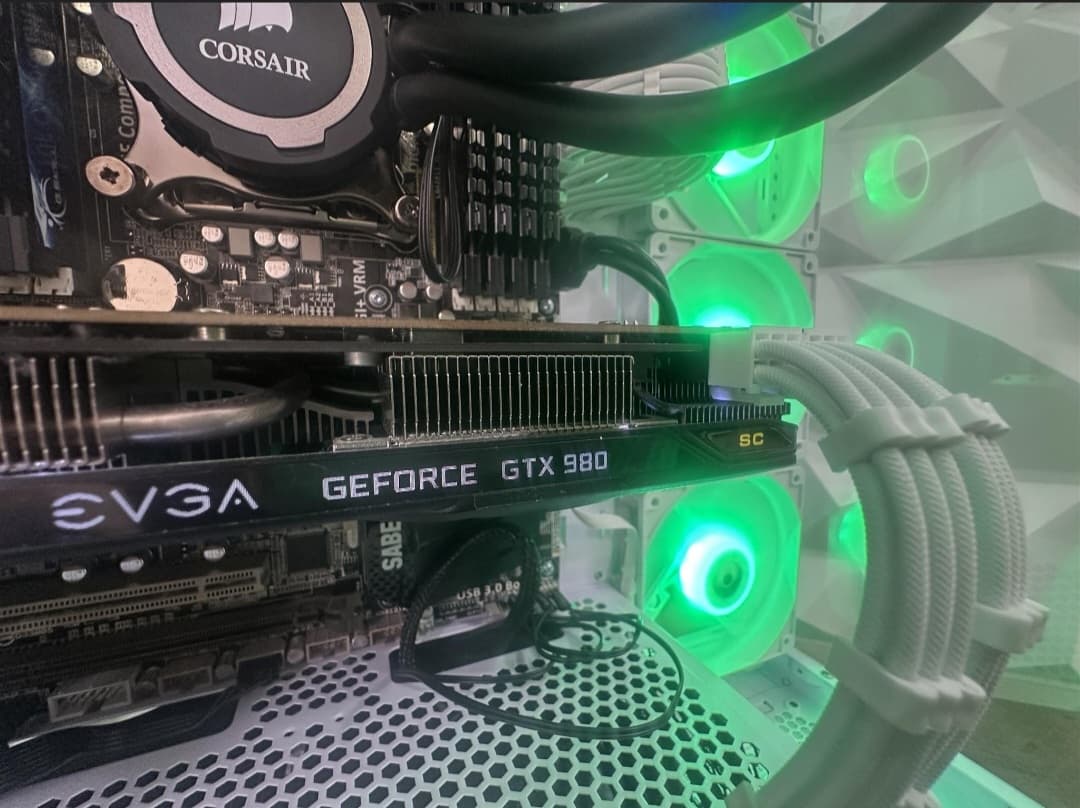 🤍🤍 All White Gaming Pc | i7 + GTX 980 | 32GB RAM | WIFI + BT |500GB SATA - 🤍🤍
