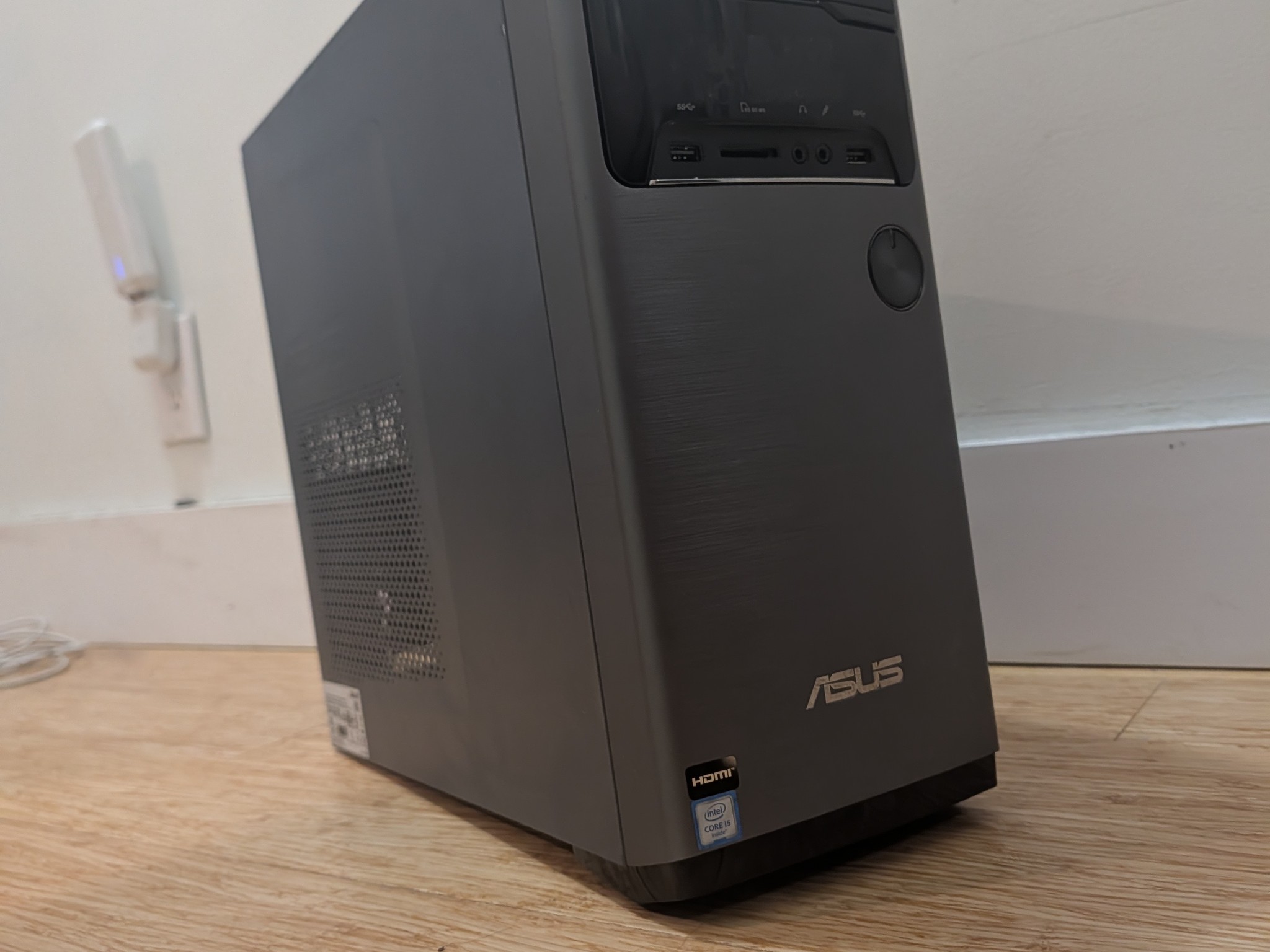 Custom ASUS HTPC | FX 8320 | GT 710 | 8GB | ASUS AM3+ | NO SSD/HDD |