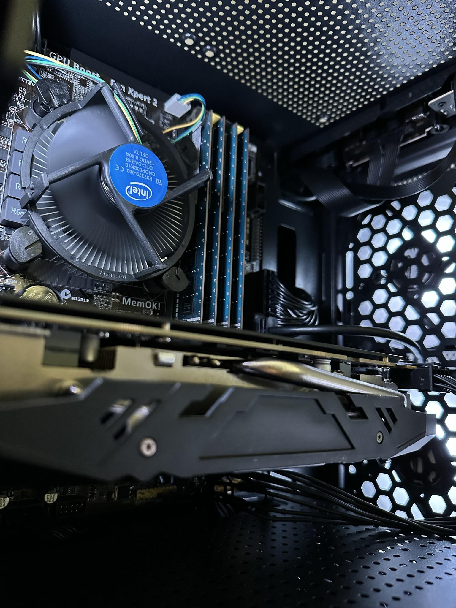Intel i7 // RX 580 Gaming PC