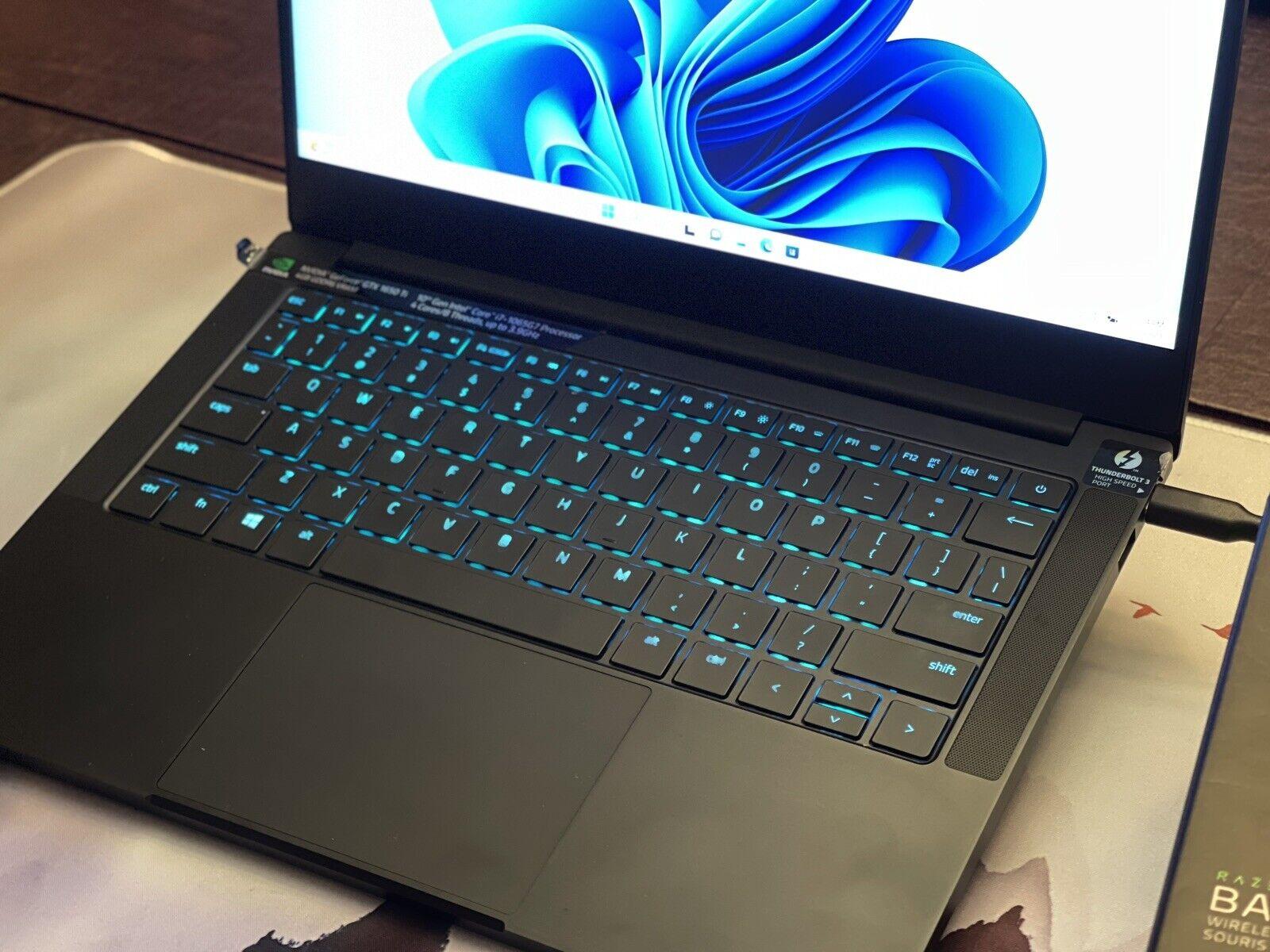 Razer Blade Stealth 13 2020 Ultralight Laptop w/ Basilisk Ultimate Mouse & Blackshark Headset & Mat