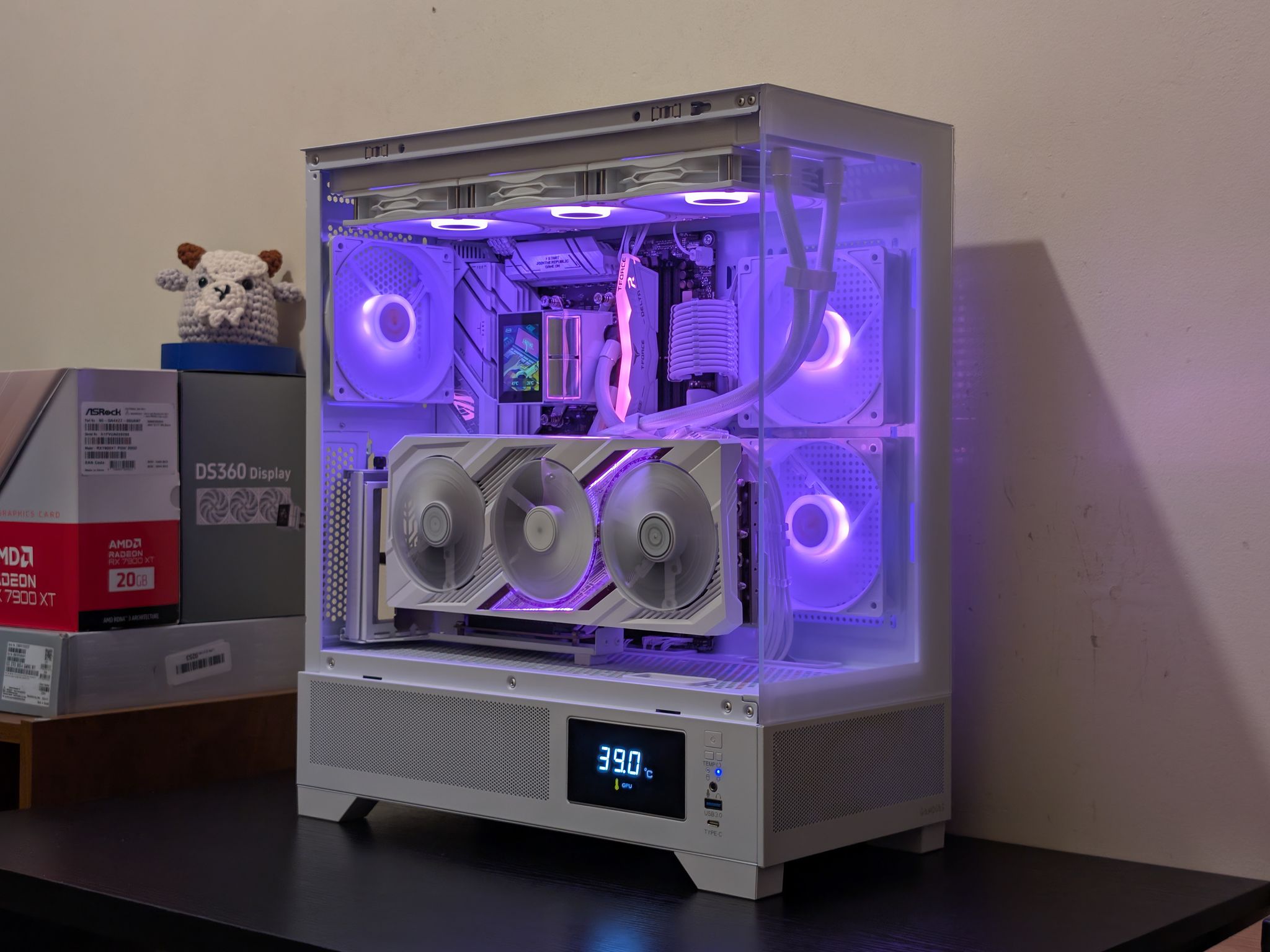 🤍🦢 4K Gaming Beast | RX 7900XT | Ryzen 7 7700X | 2TB SSD | 32GB RAM | WiFi 6 & Bluetooth 🦢🤍