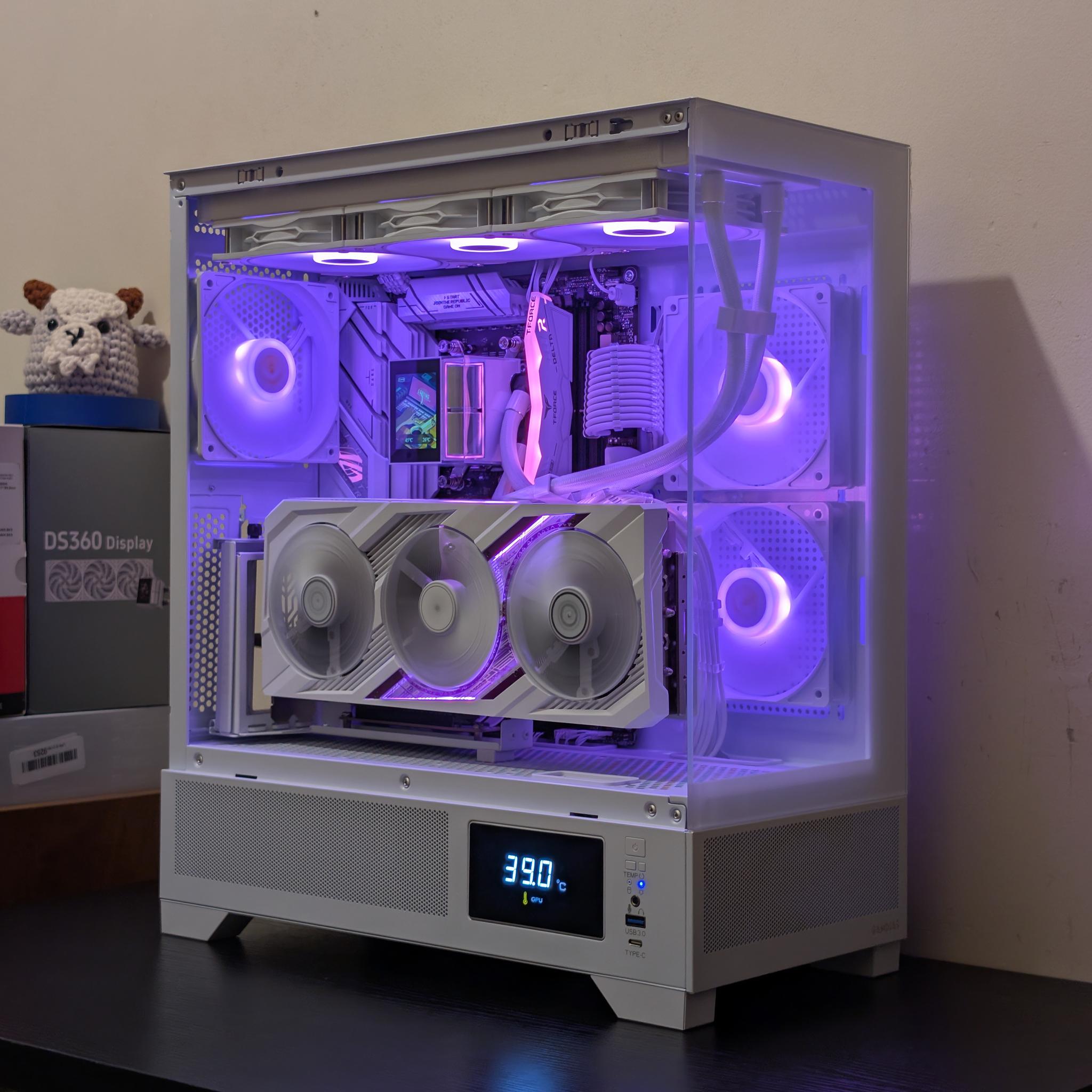🤍🦢 4K Gaming Beast | RX 7900XT | Ryzen 7 7700X | 2TB SSD | 32GB RAM | WiFi 6 & Bluetooth 🦢🤍