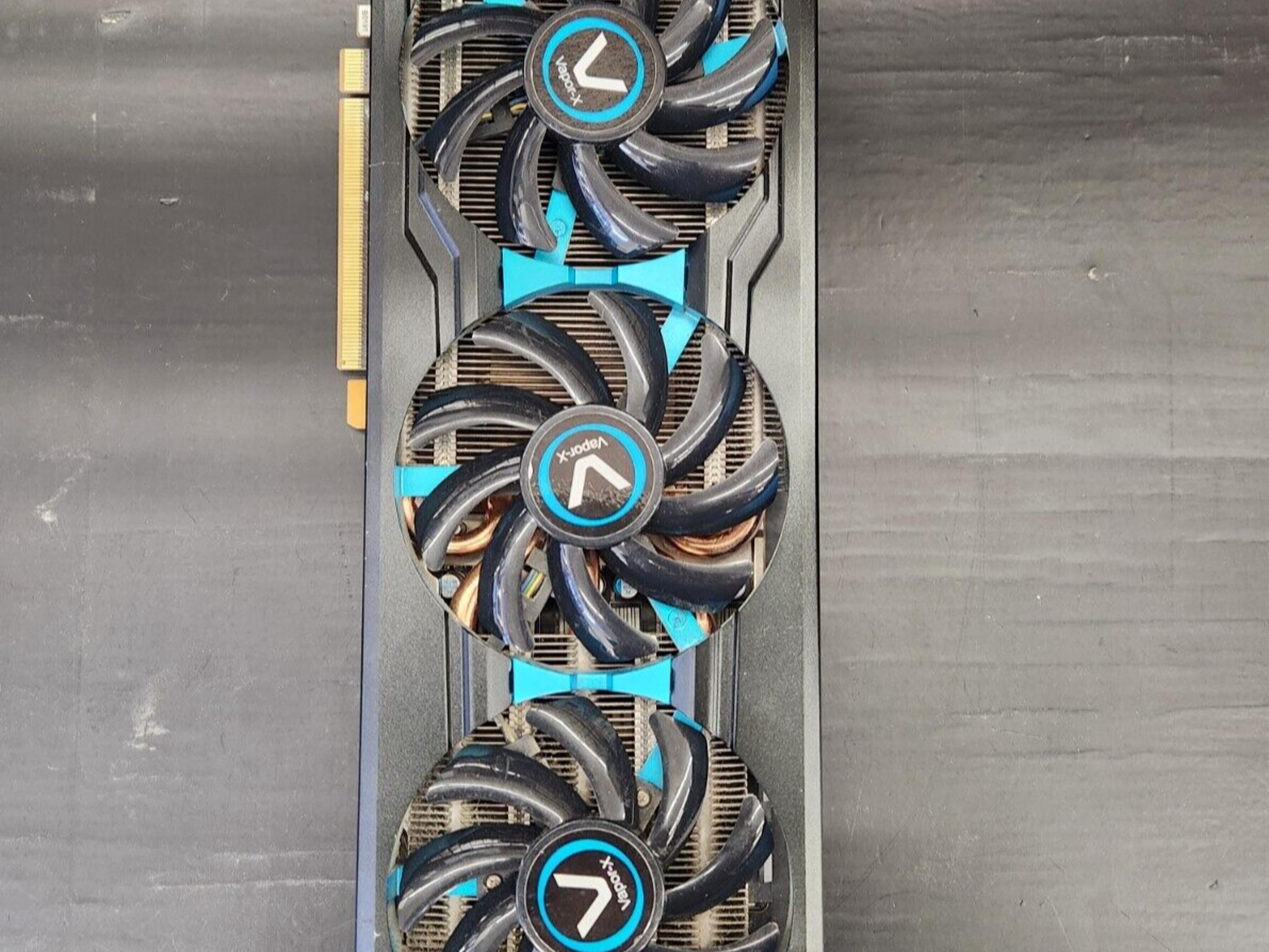 Sapphire Vapor-X Radeon R9 280x 3GB GDDR5 Graphics Card - DisplayPort, HDMI, DVI