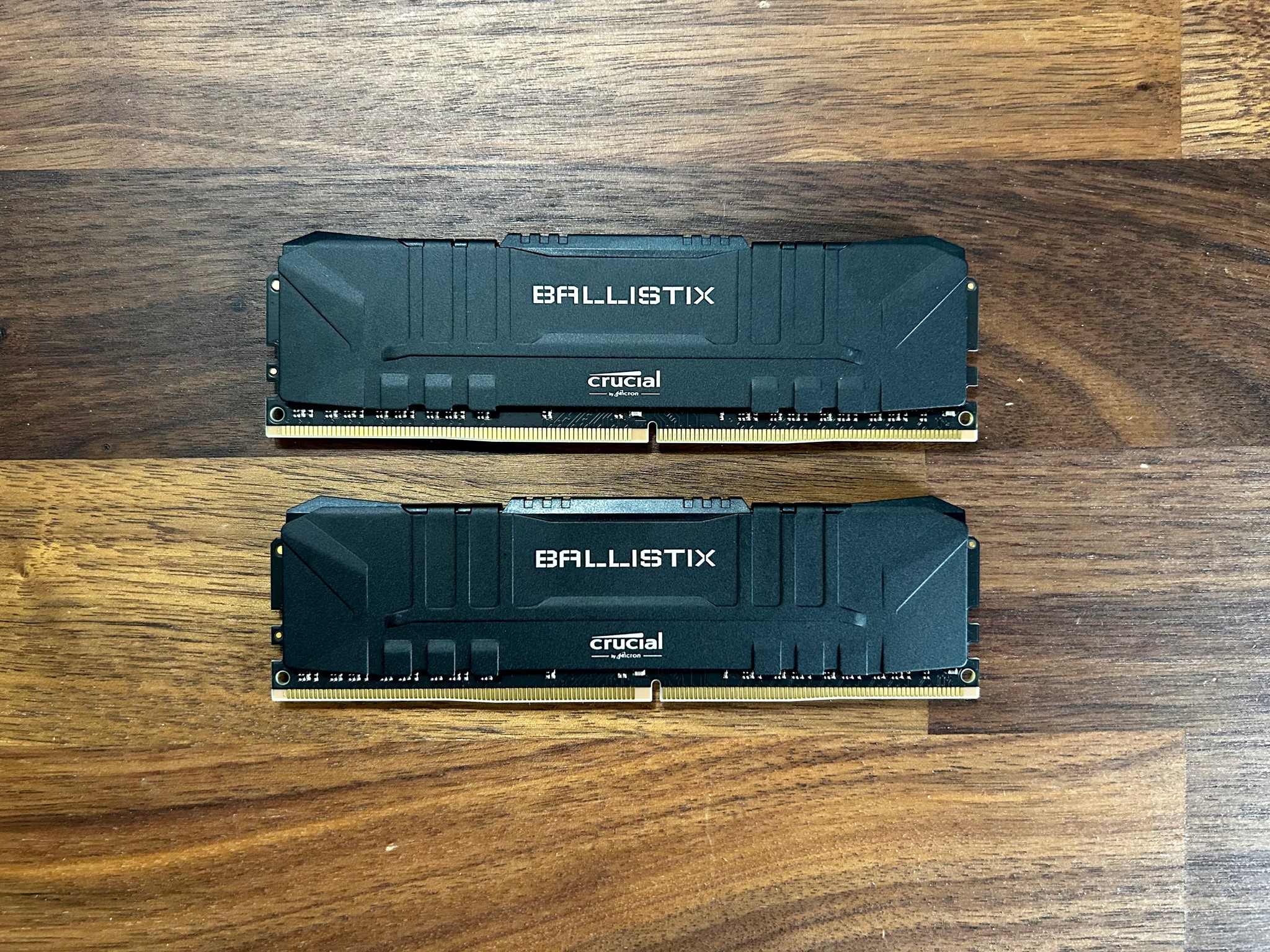 Crucial Ballistix 16GB (2 x 8GB) DDR4-3200 Memory (BL8G32C16U4B)