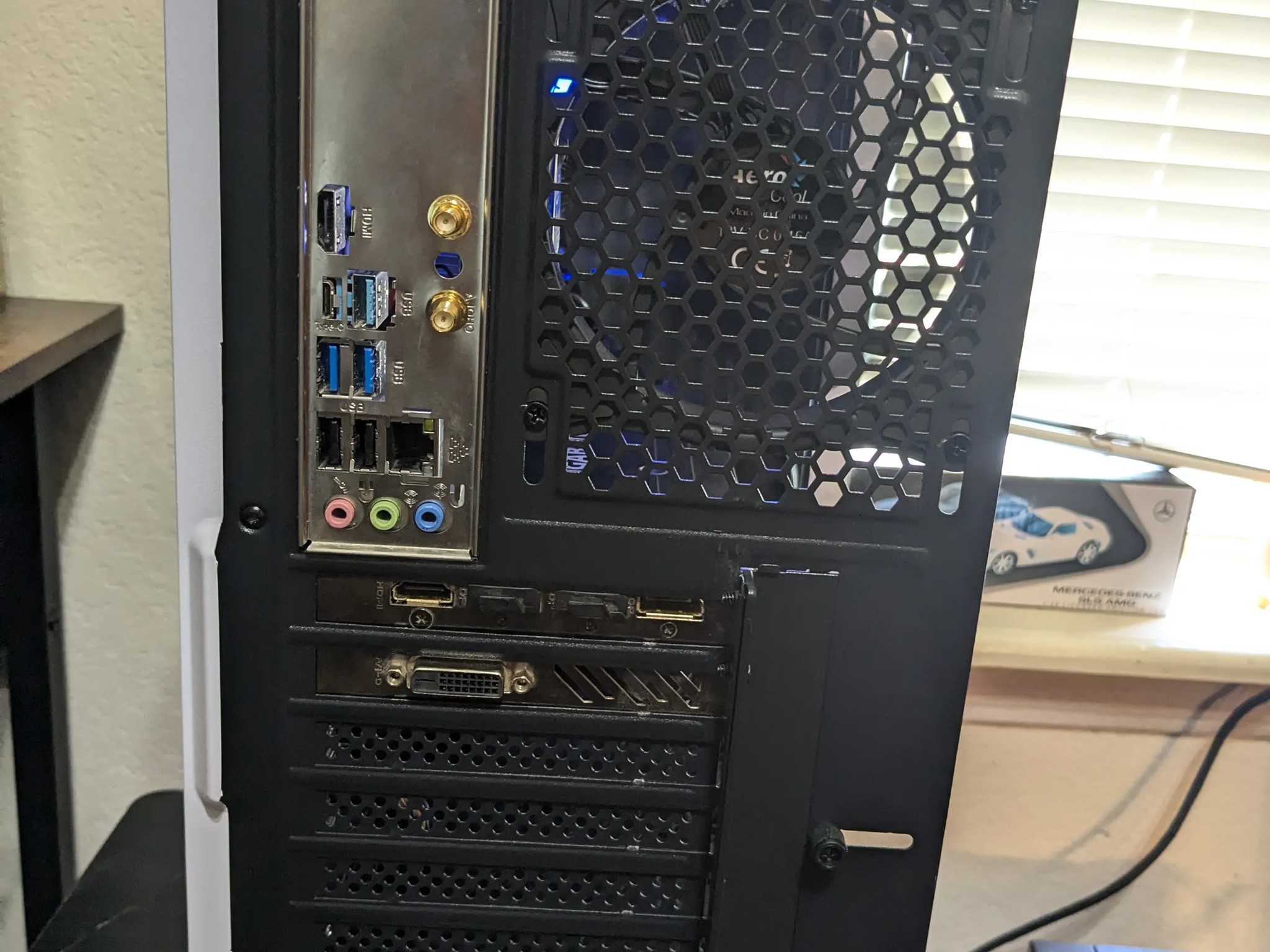 FREE SHIP || i5-8500, RX 580 8GB 2304SP, 480GB SSD, 16GB RAM, 650W PSU, RGB, WiFi, Win10