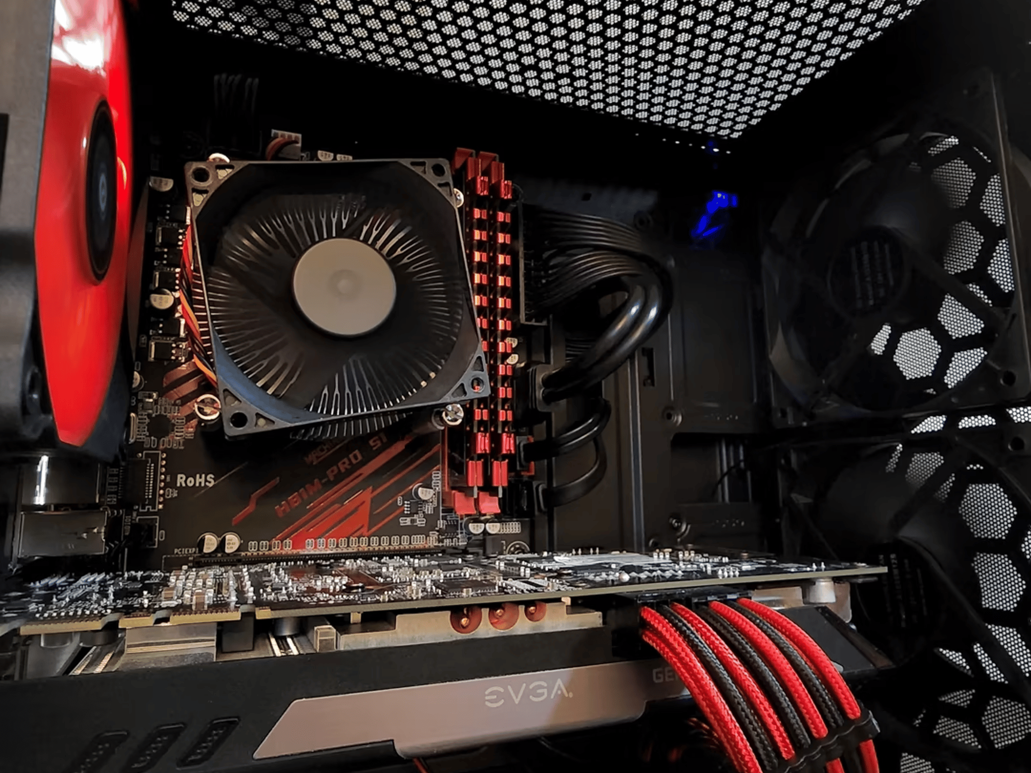 Intel Core i7 4770 // EVGA GeForce GTX 760 2G // GSkill Ripjaws 8GB