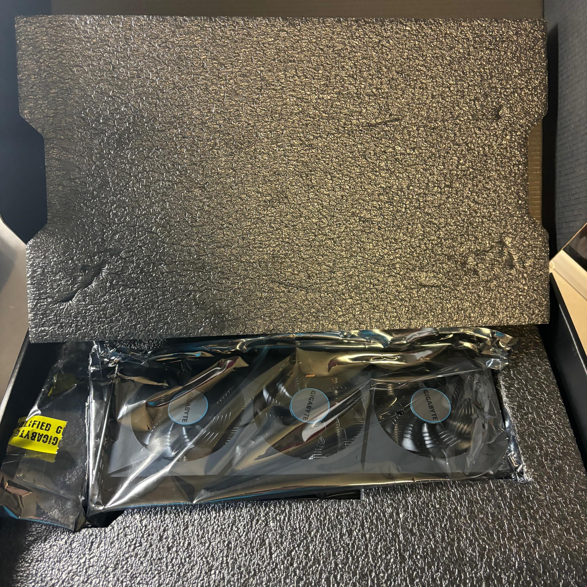 Gigabyte 6600xt LNIB