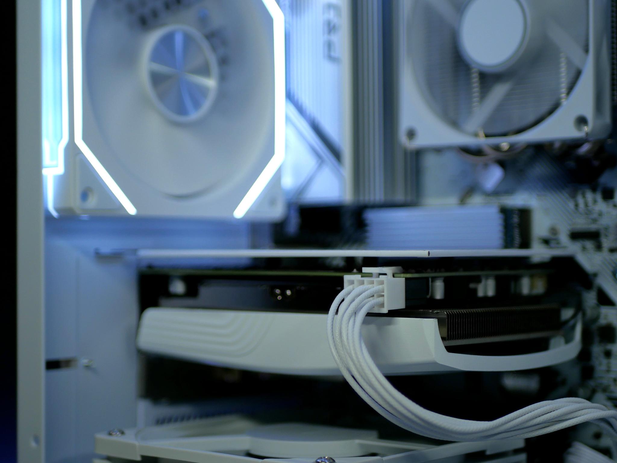 🧊|RTX 4060, Ryzen 5 3600 White gaming PC