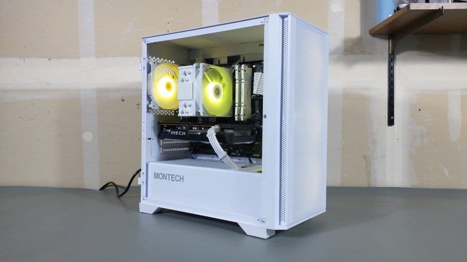 White Mid Range PC Build | Intel i3-12100F | RX 6600 | 16GB DDR4 RAM