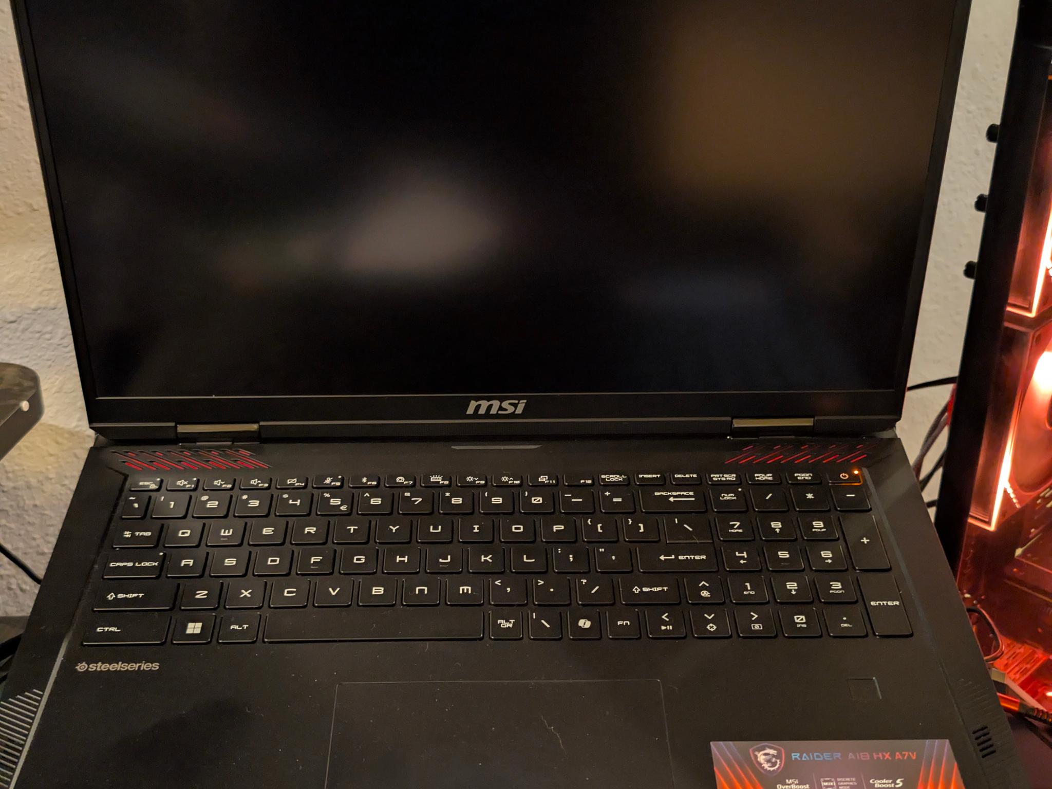 MSI Raider A18 HX A7VIG: Ryzen 9 7945HX3D, RTX 4090 laptop with 16 GB, and 64 GB of RAM