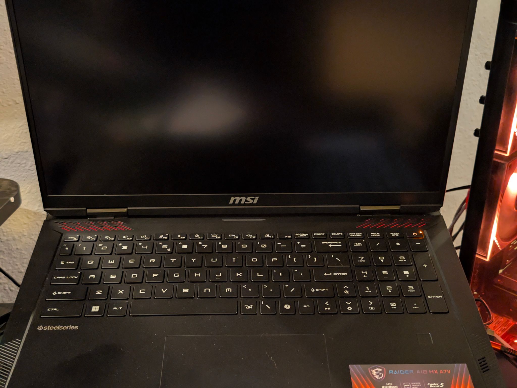 MSI Raider A18 HX A7VIG: Ryzen 9 7945HX3D, RTX 4090 laptop with 16 GB, and 64 GB of RAM